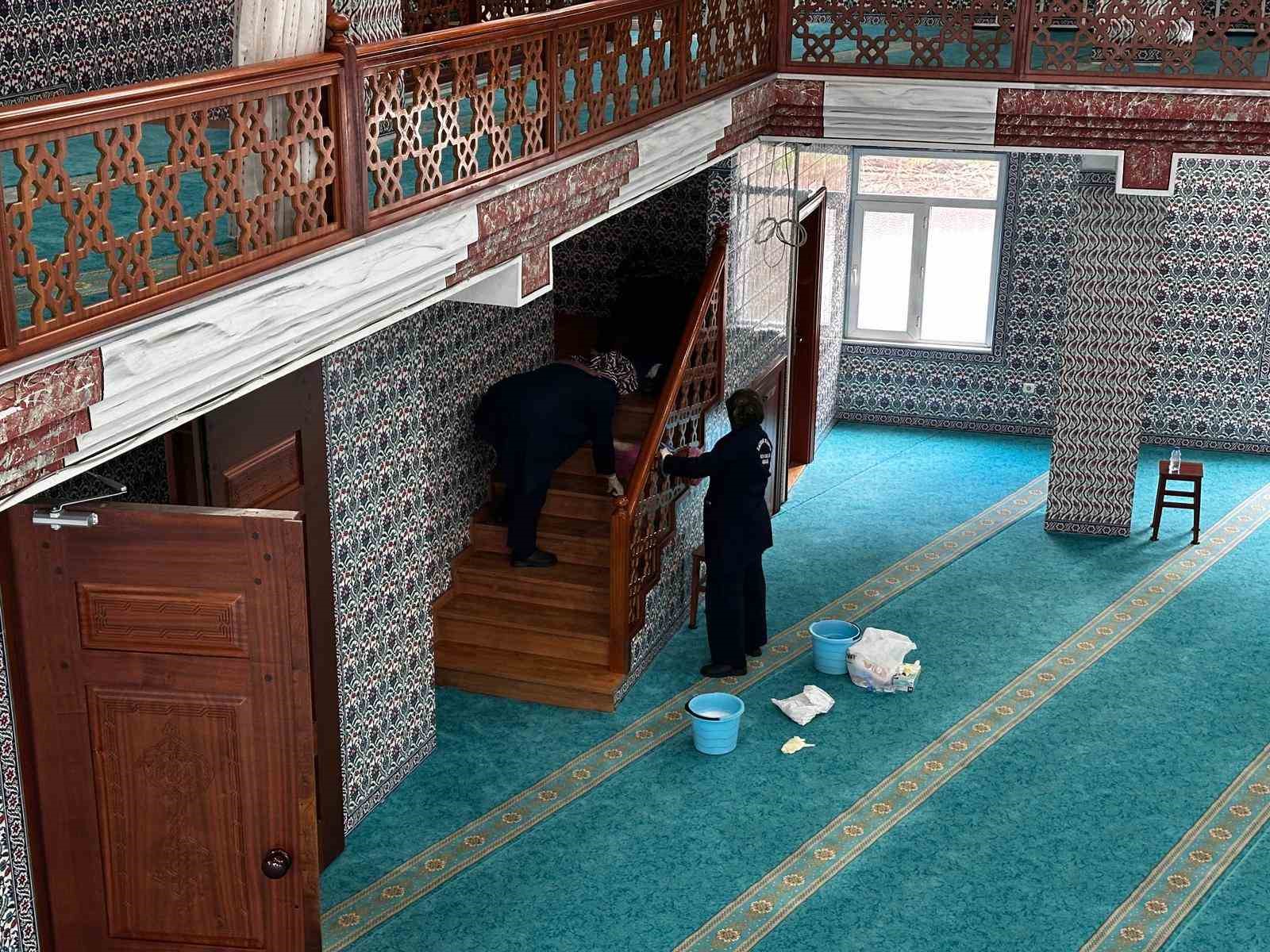 Kağıthane’de ibadethaneler Ramazan’a hazır
