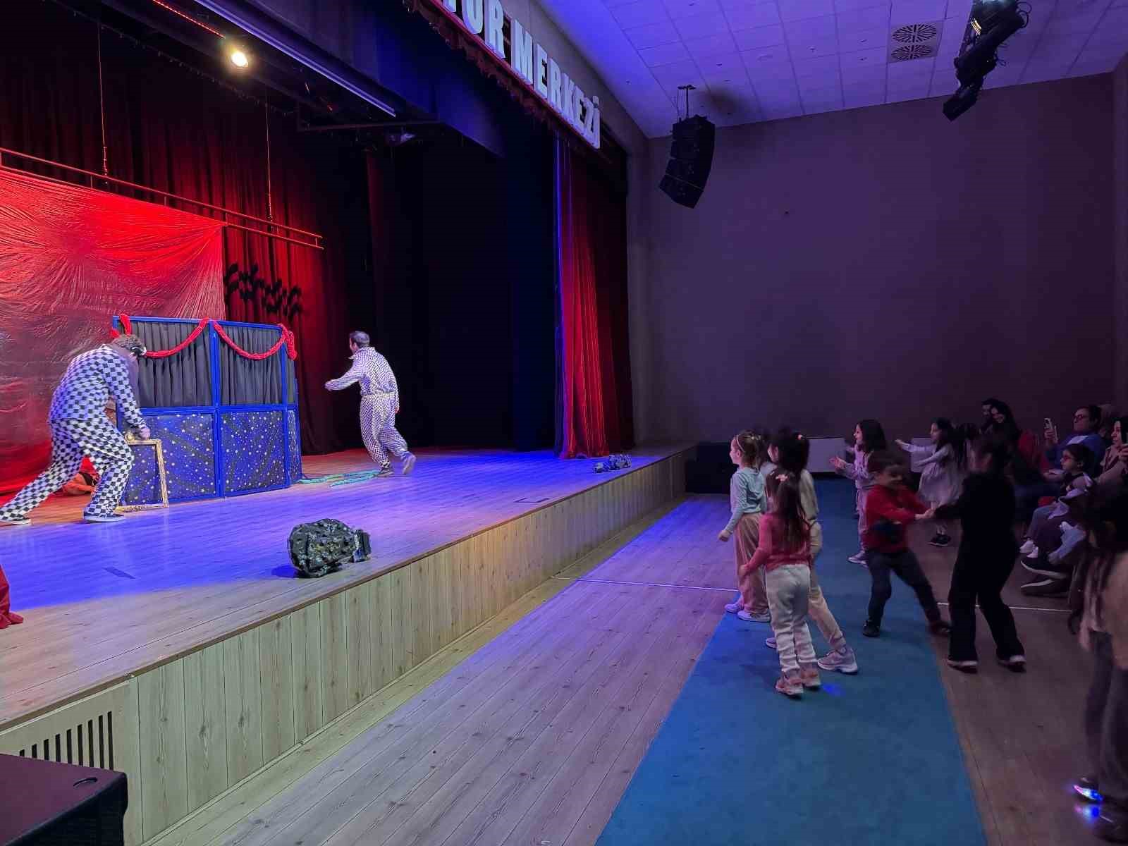 Kağıthane’de kültür ve sanat sezonu yoğun ilgi görüyor
