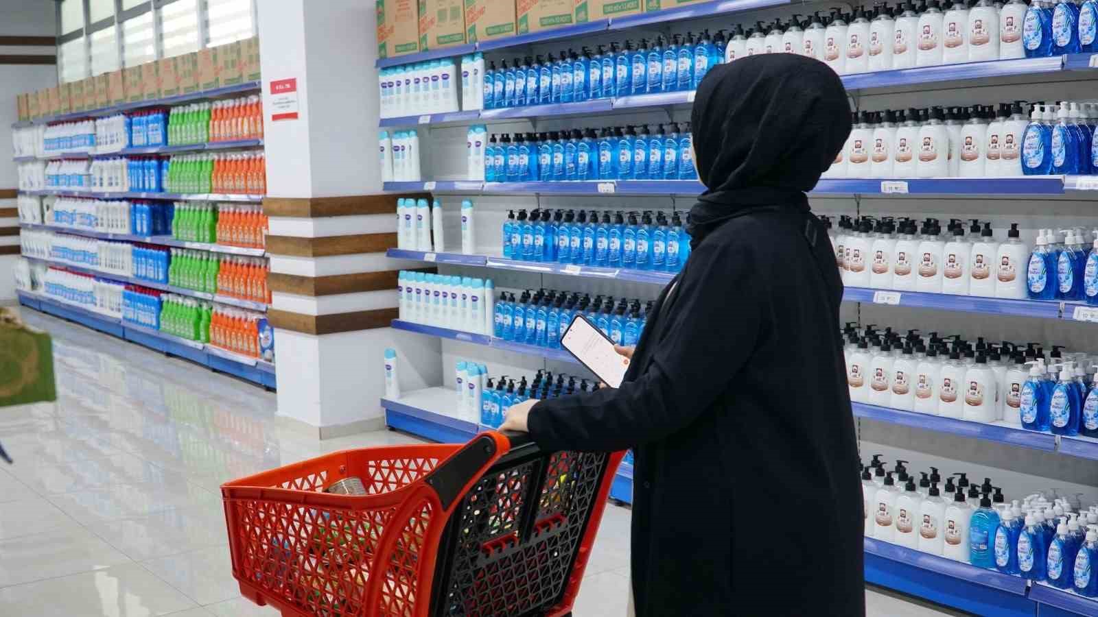 Kağıthane’de sosyal destek elden gönüle büyüyor
