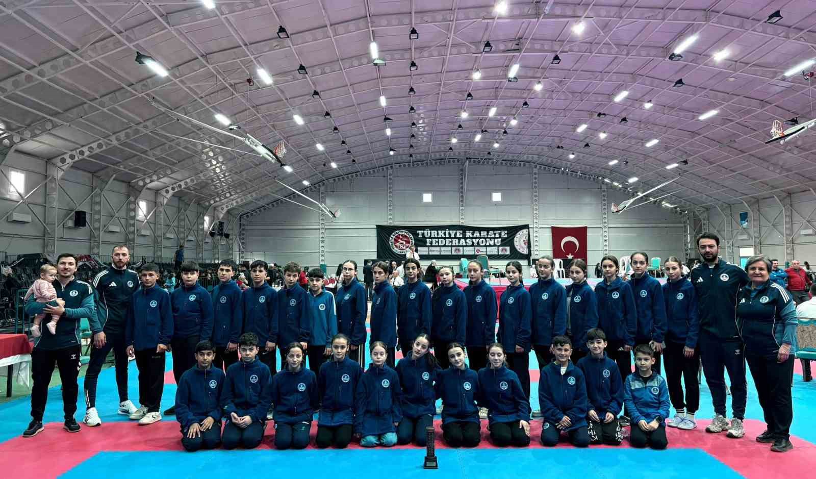Kağıtspor haftayı uluslararası madalyalarla kapattı
