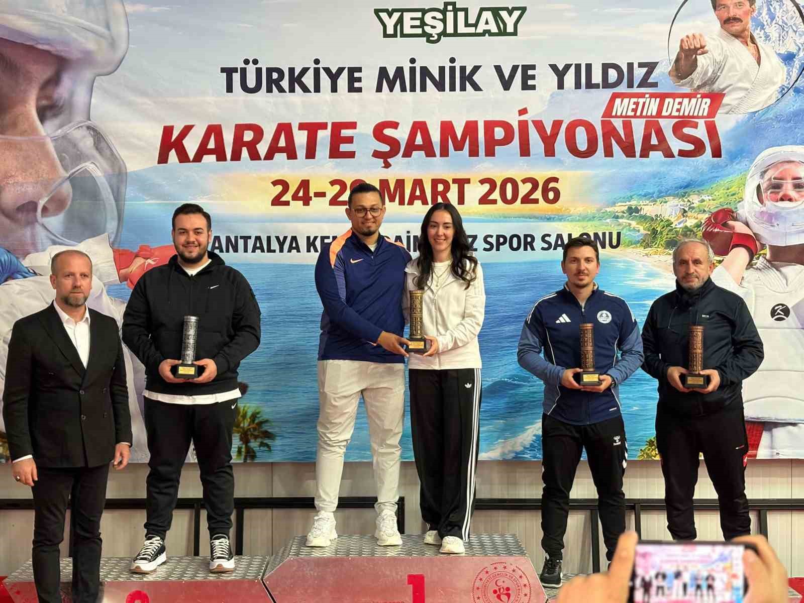 Kağıtspor haftayı uluslararası madalyalarla kapattı

