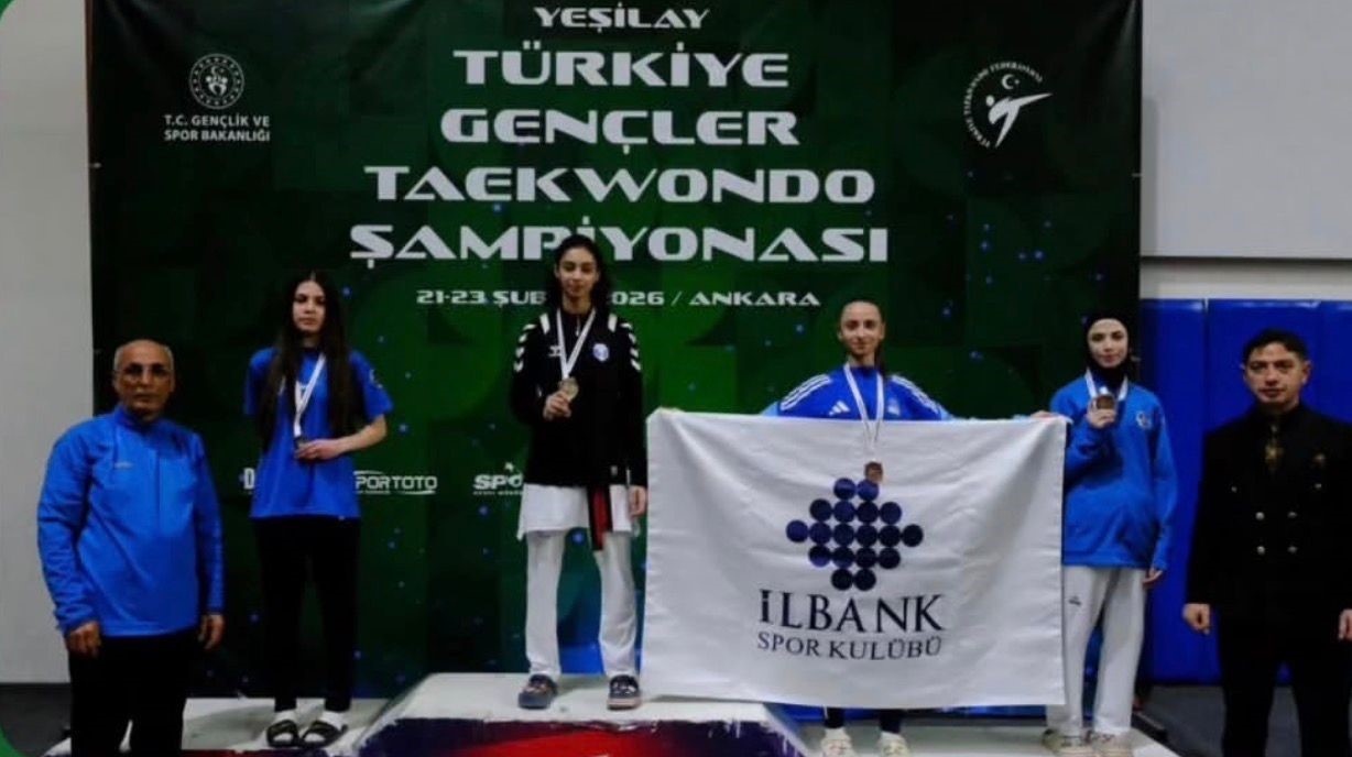 Kağıtsporlu sporculardan madalya yağmuru
