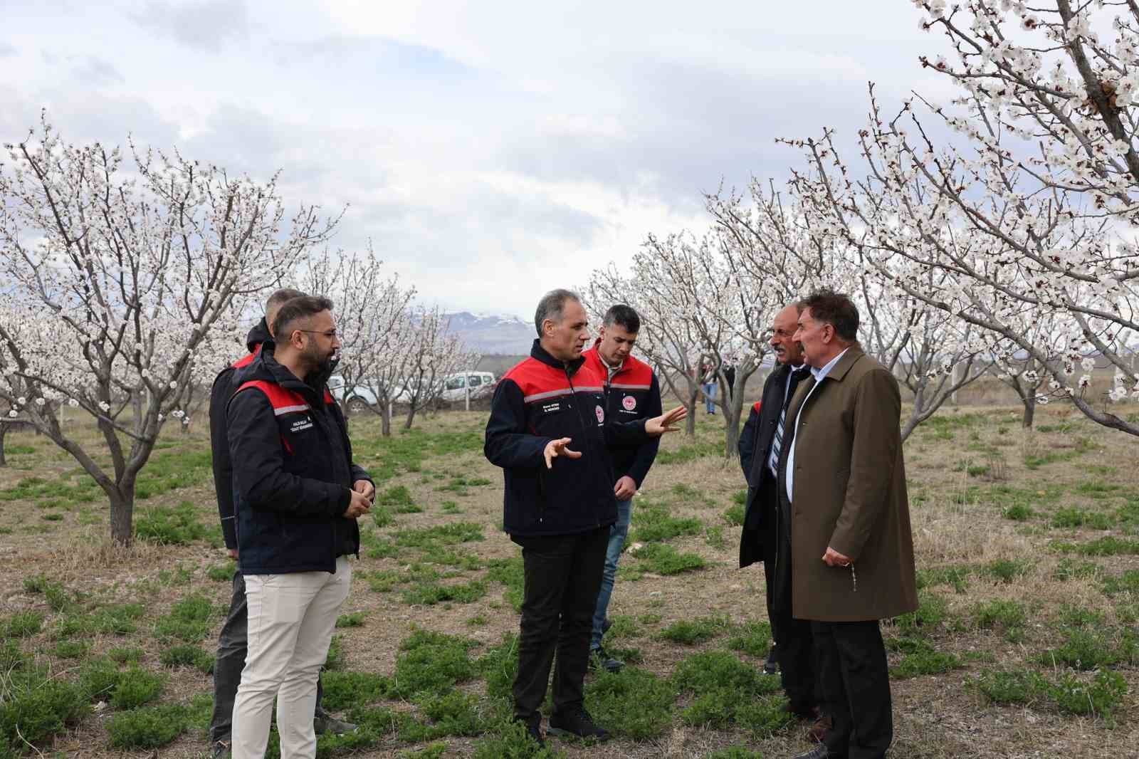 Kağızman’da üreticilerle gelecek planlanıyor
