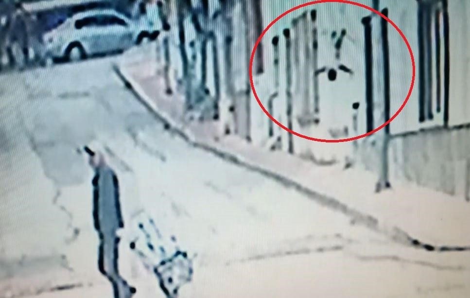 "Kahraman kurye" araç kundaklamaktan gözaltına alındı
