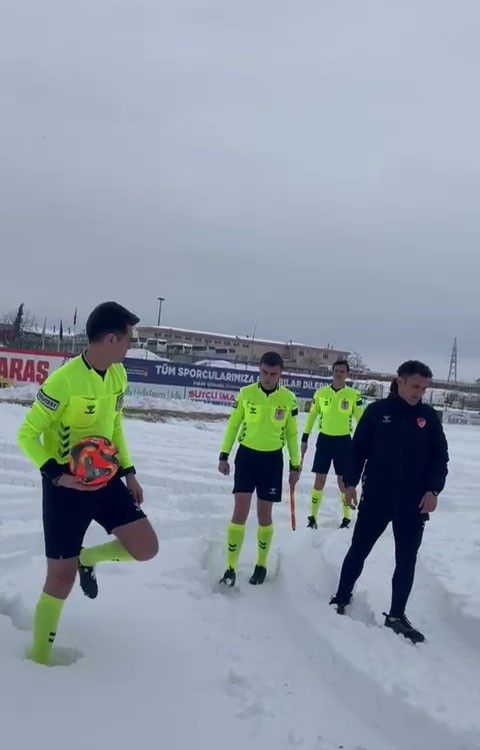 Kahramanmaraş İstiklalspor - 1461 Trabzon FK maçı kar sebebiyle ertelendi
