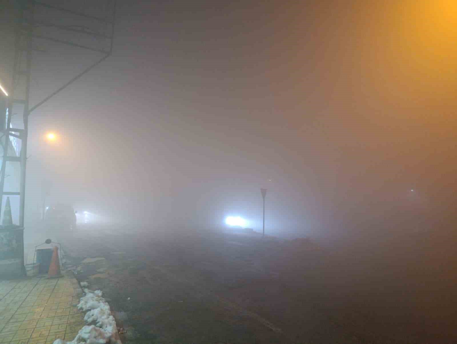 Kahramanmaraş sise teslim oldu, göz gözü görmedi
