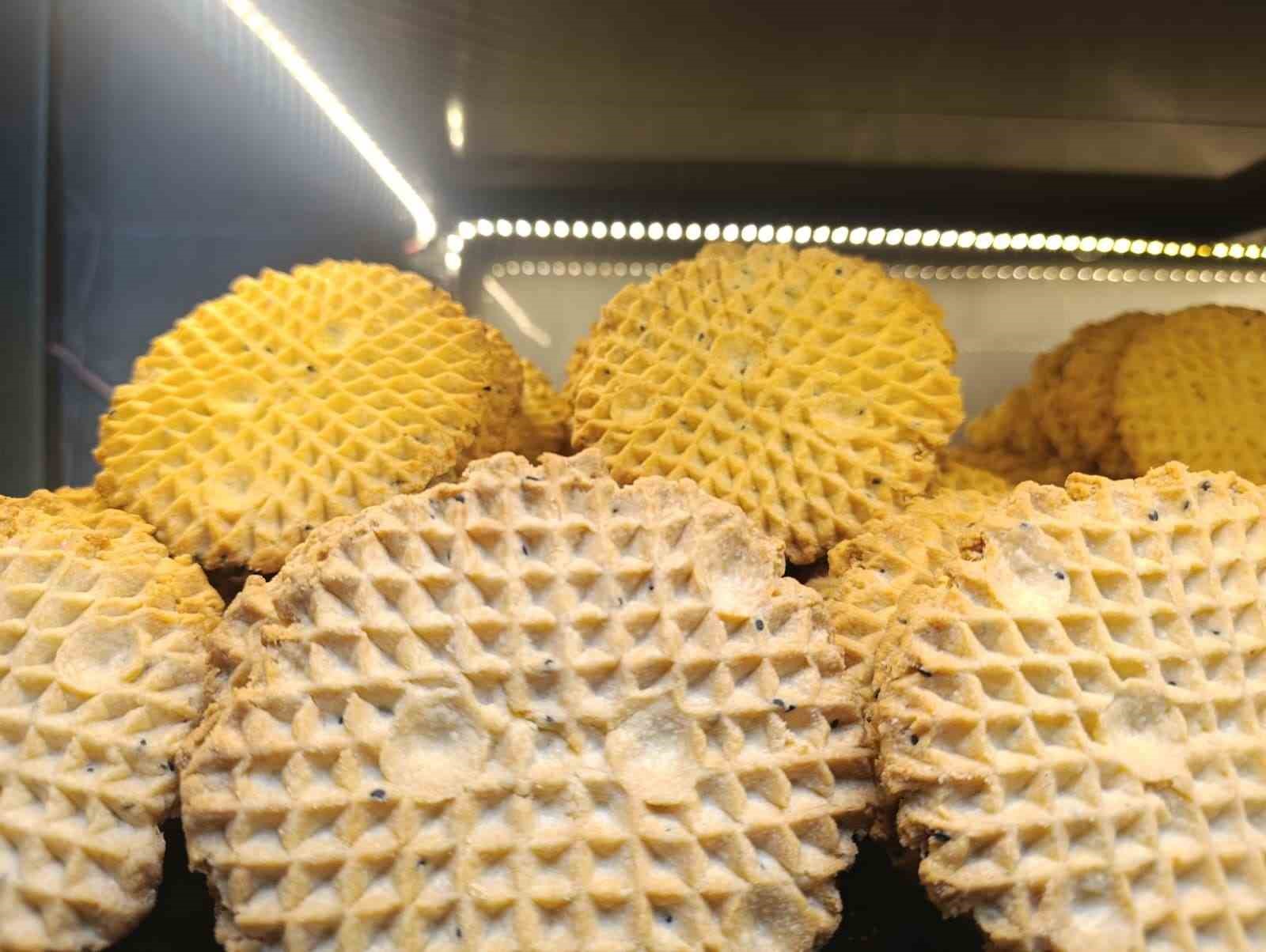 Kahramanmaraş’ın tecilli lezzeti Maraş çöreği Ramazan sofralarını süslüyor
