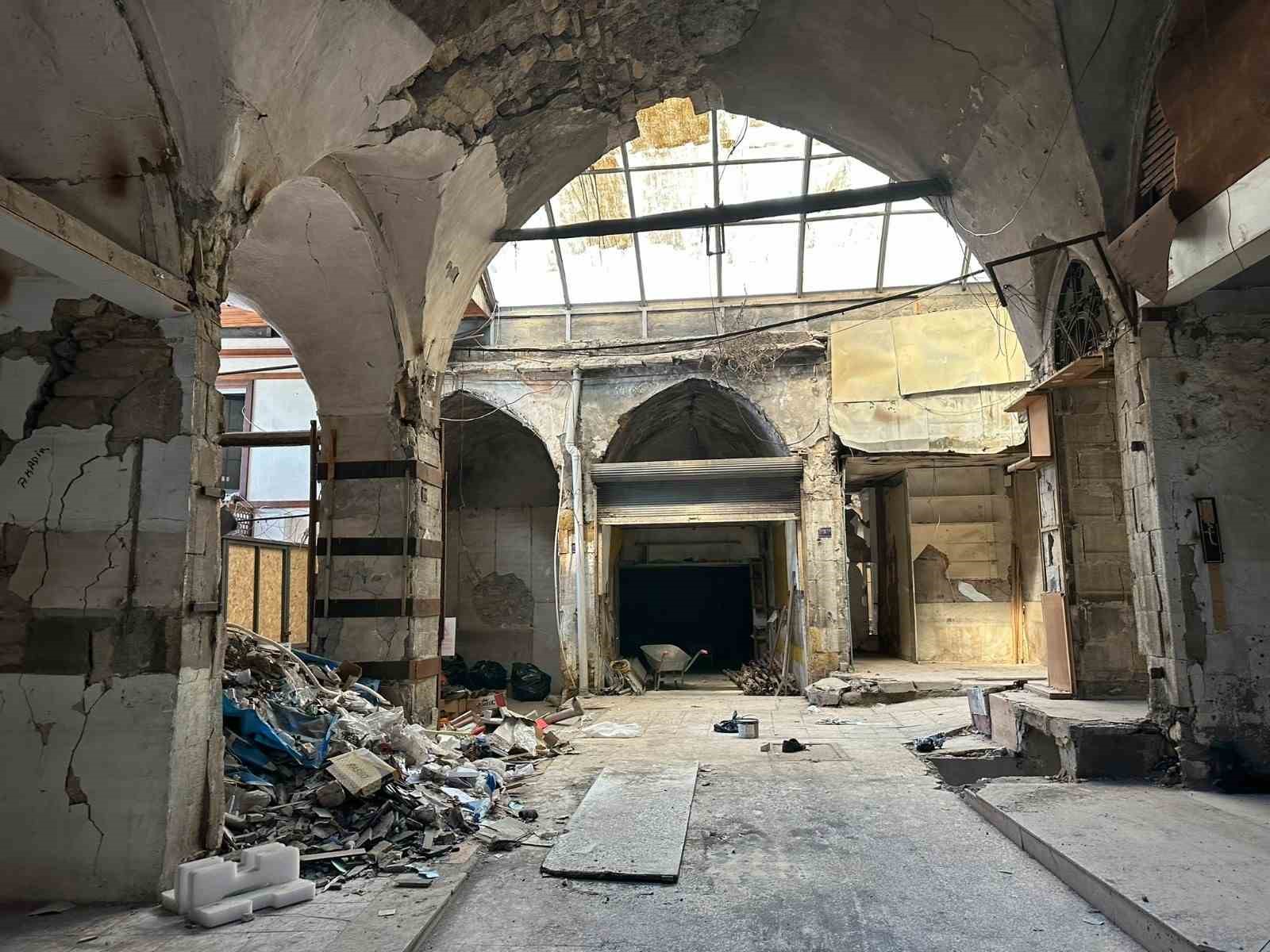 Kahramanmaraş’ta 526 yıllık Tarihi Çarşı’da 140 iş yerinin restorasyonu tamamlandı
