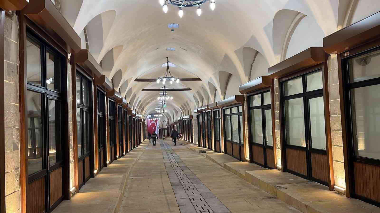 Kahramanmaraş’ta 526 yıllık Tarihi Çarşı’da 140 iş yerinin restorasyonu tamamlandı
