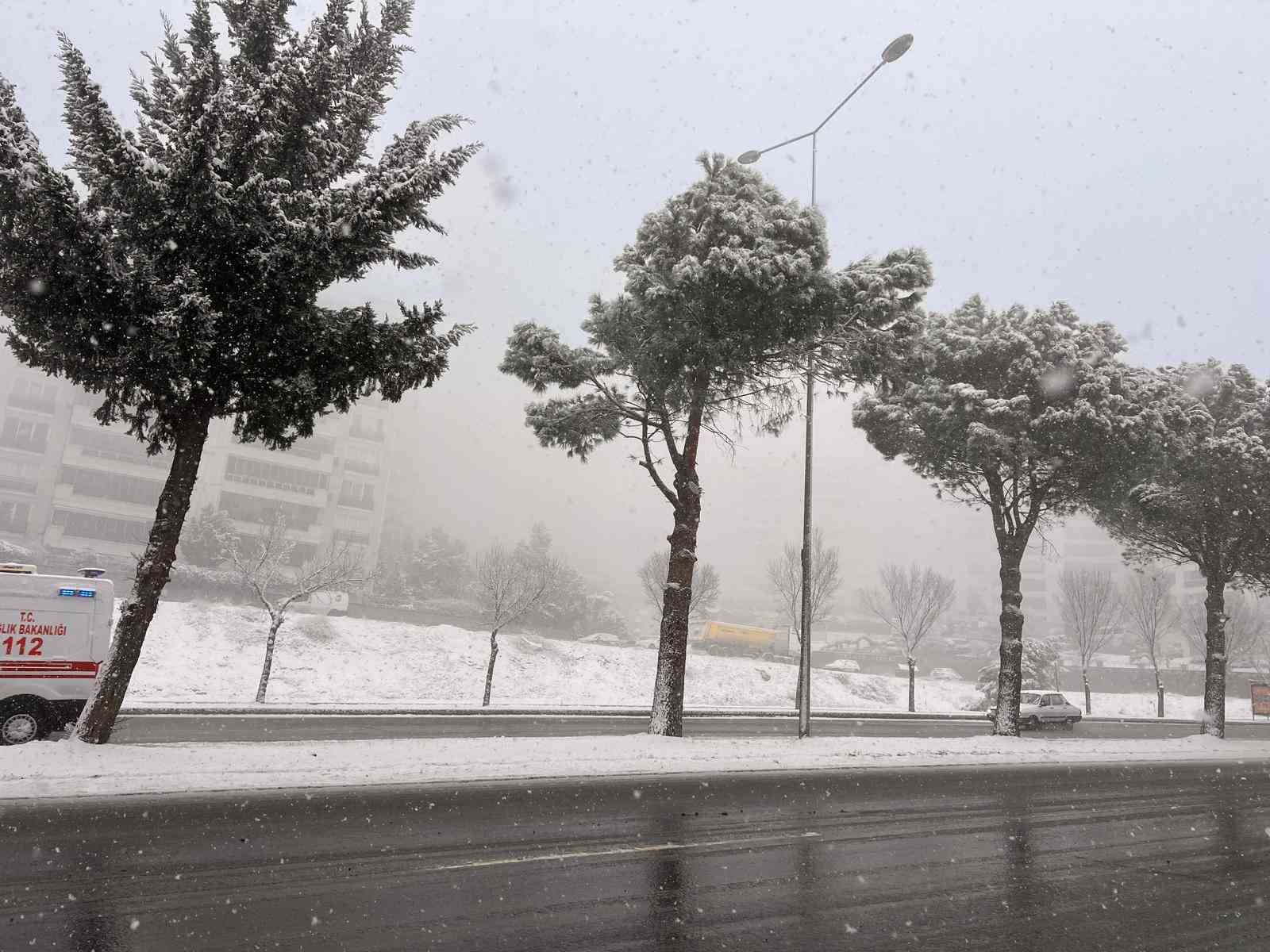 Kahramanmaraş’ta 61 yol ulaşıma kapandı
