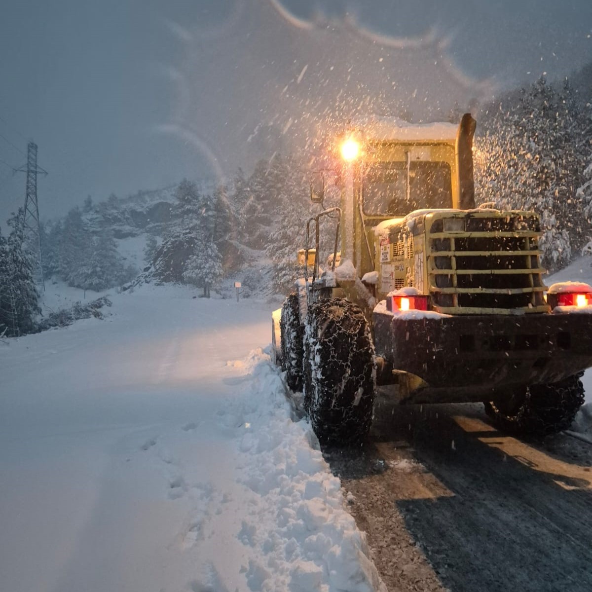 Kahramanmaraş’ta belediye ekiplerinin kar mesaisi
