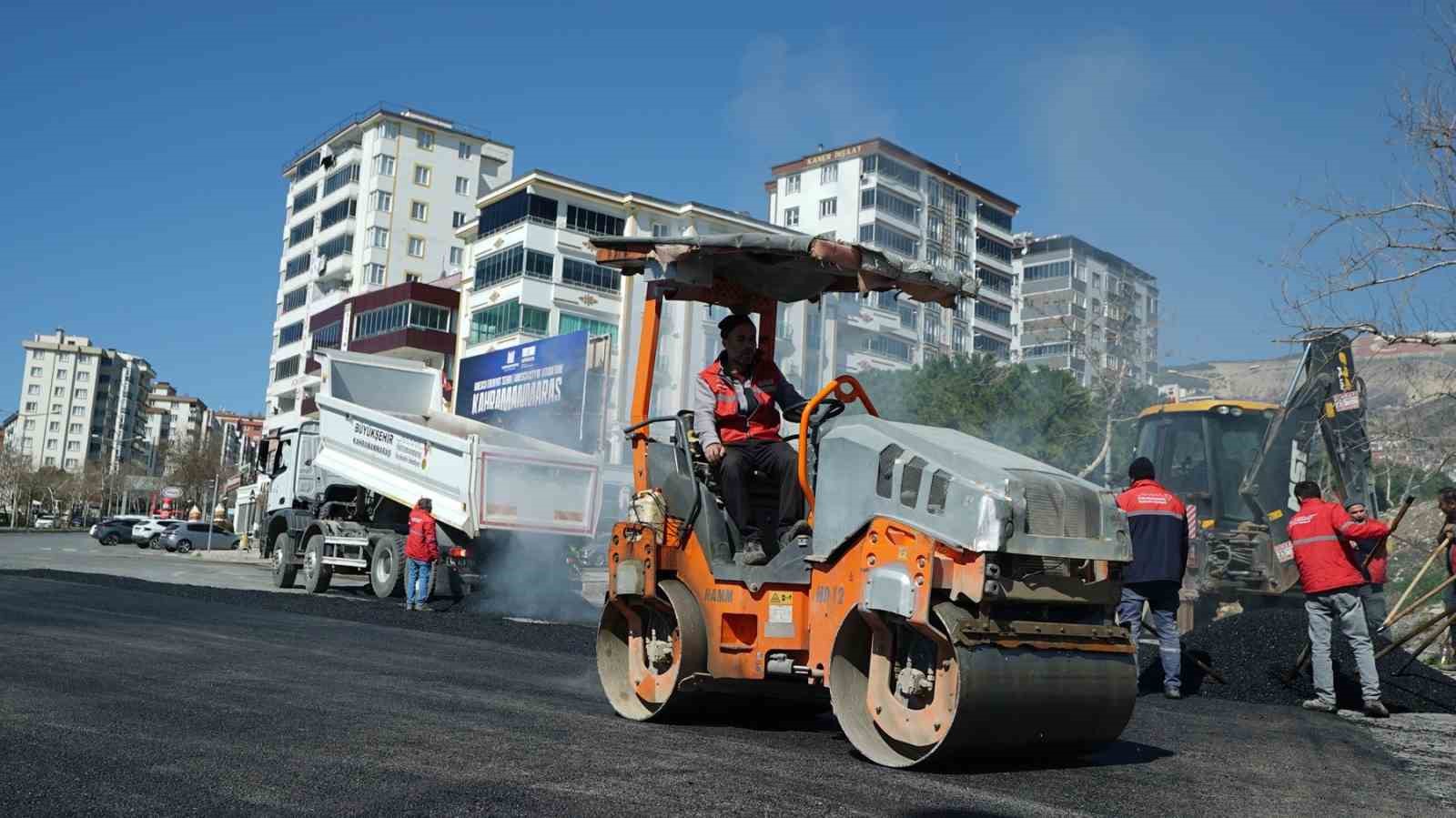 Kahramanmaraş’ta cadde ve sokaklar asfaltlanıyor
