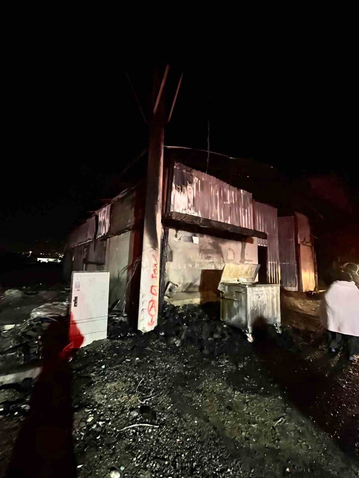 Kahramanmaraş’ta depo yangını
