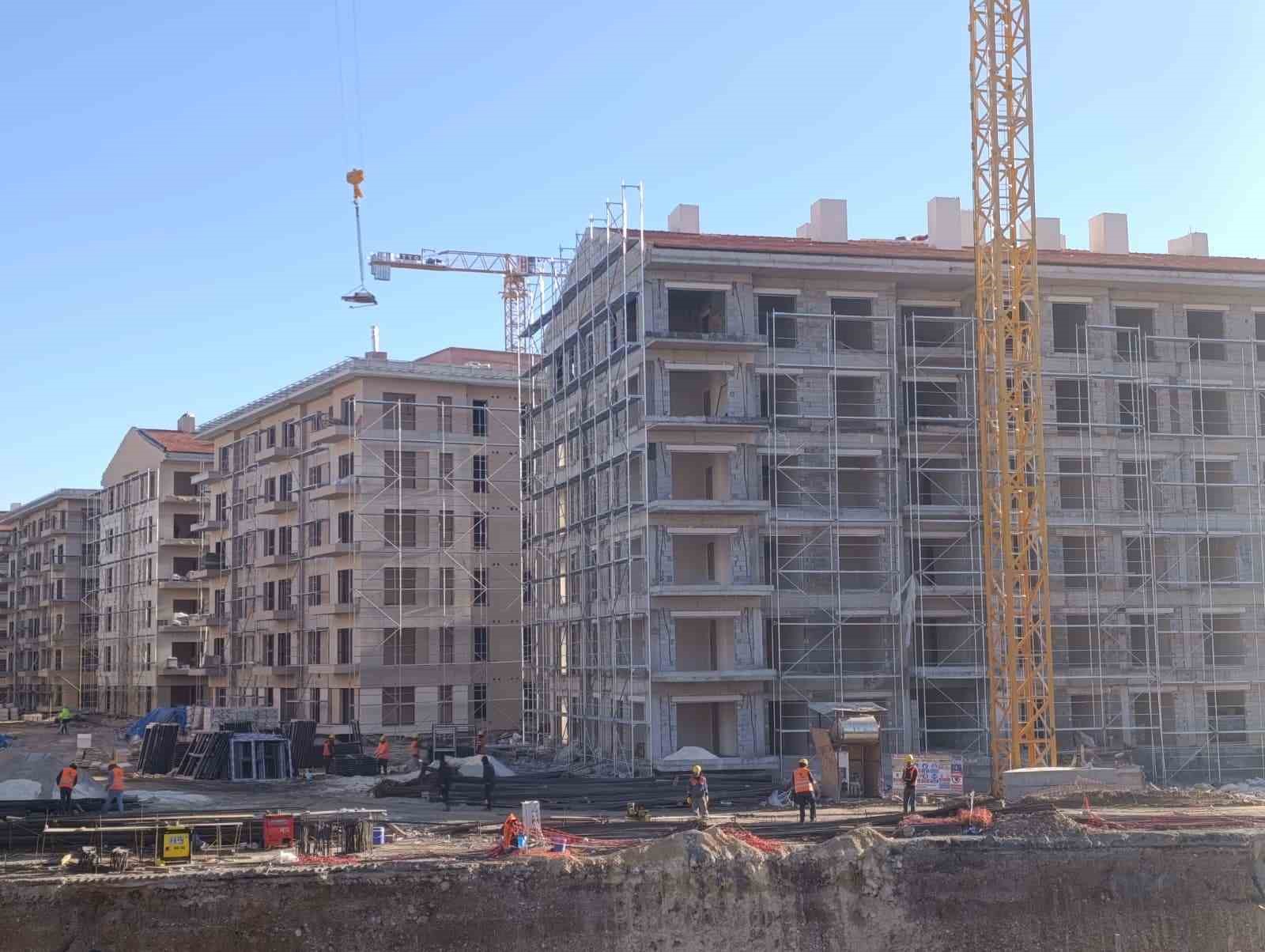 Kahramanmaraş’ta deprem konutları yükselmeye devam ediyor
