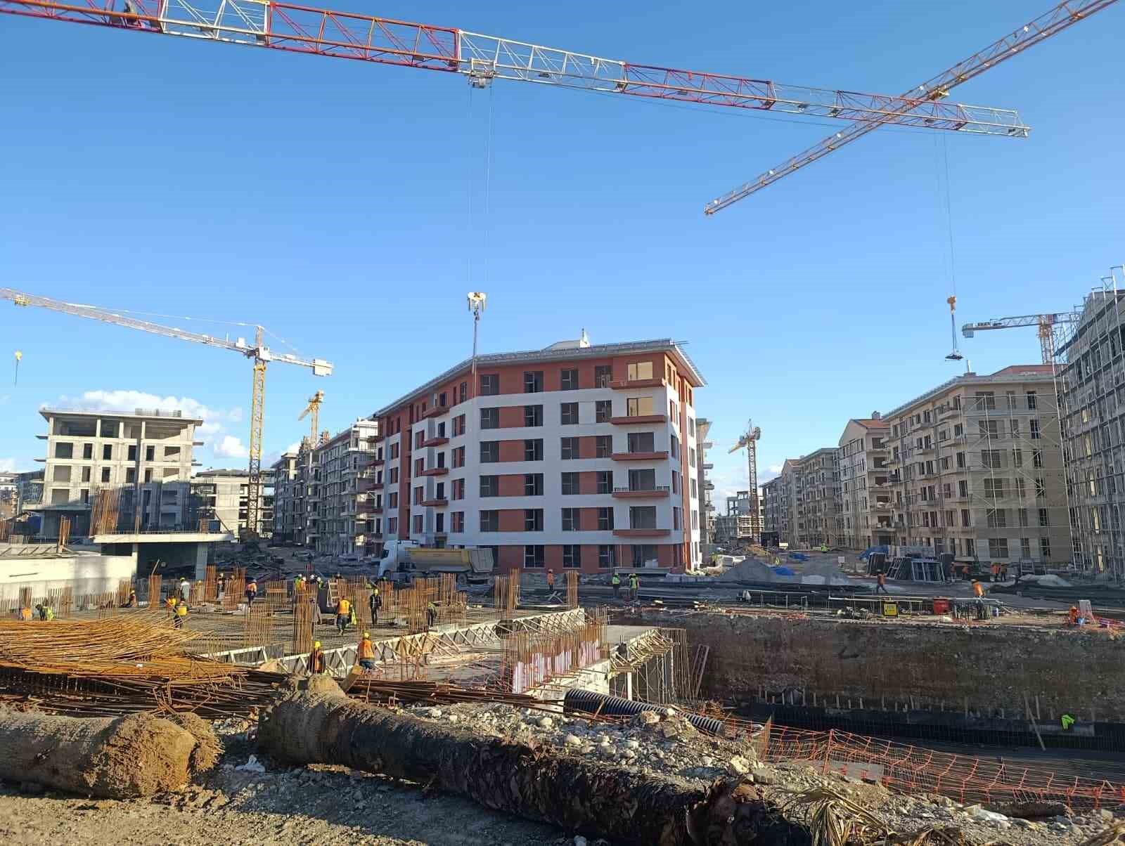 Kahramanmaraş’ta deprem konutları yükselmeye devam ediyor
