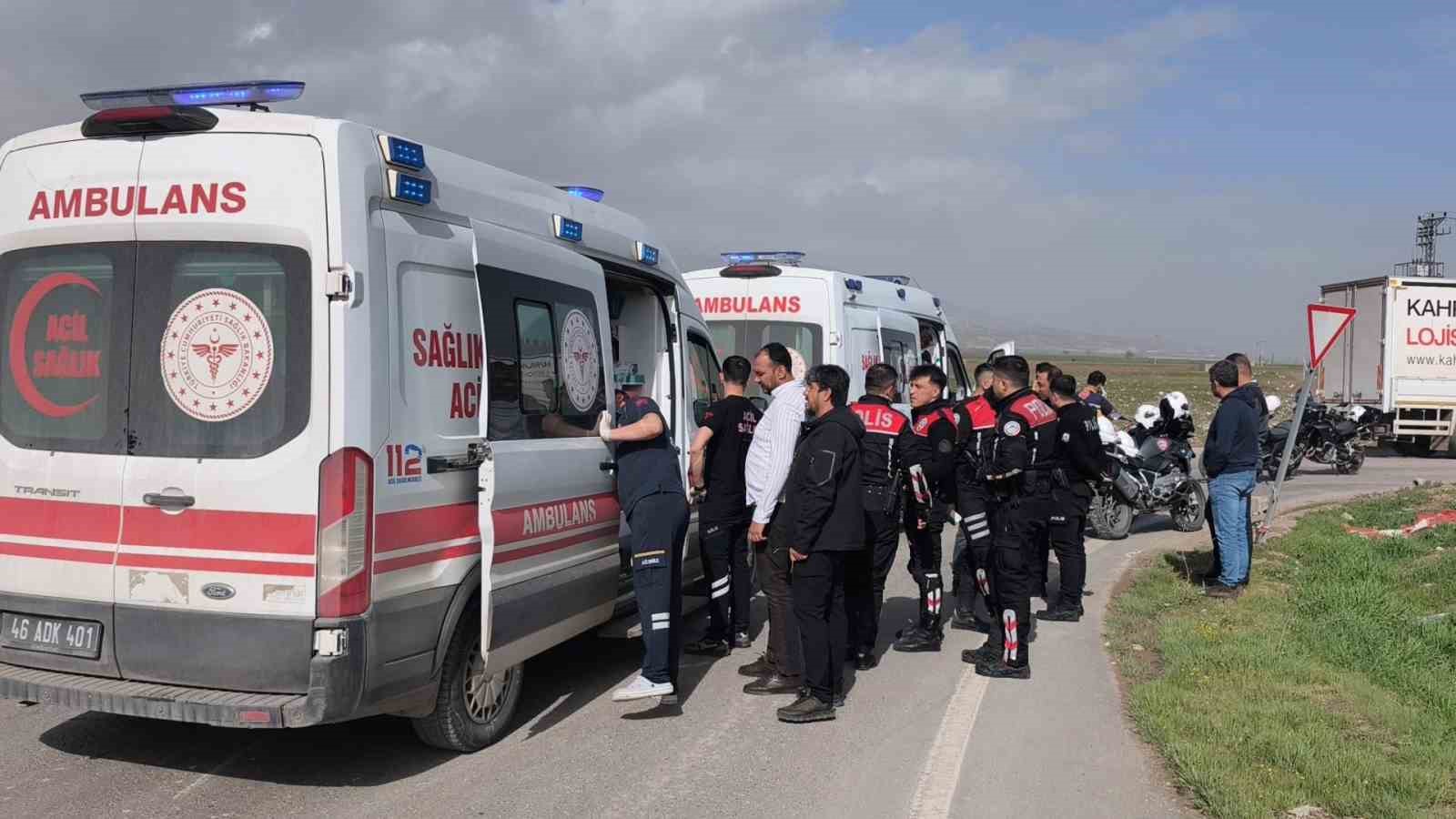 Kahramanmaraş’ta ehliyetsiz sürücü polislere çarptı: 2 polis yaralı
Kahramanmaraş’ta ehliyetsiz sürücü polislere çarptı: 2 polis yaralı