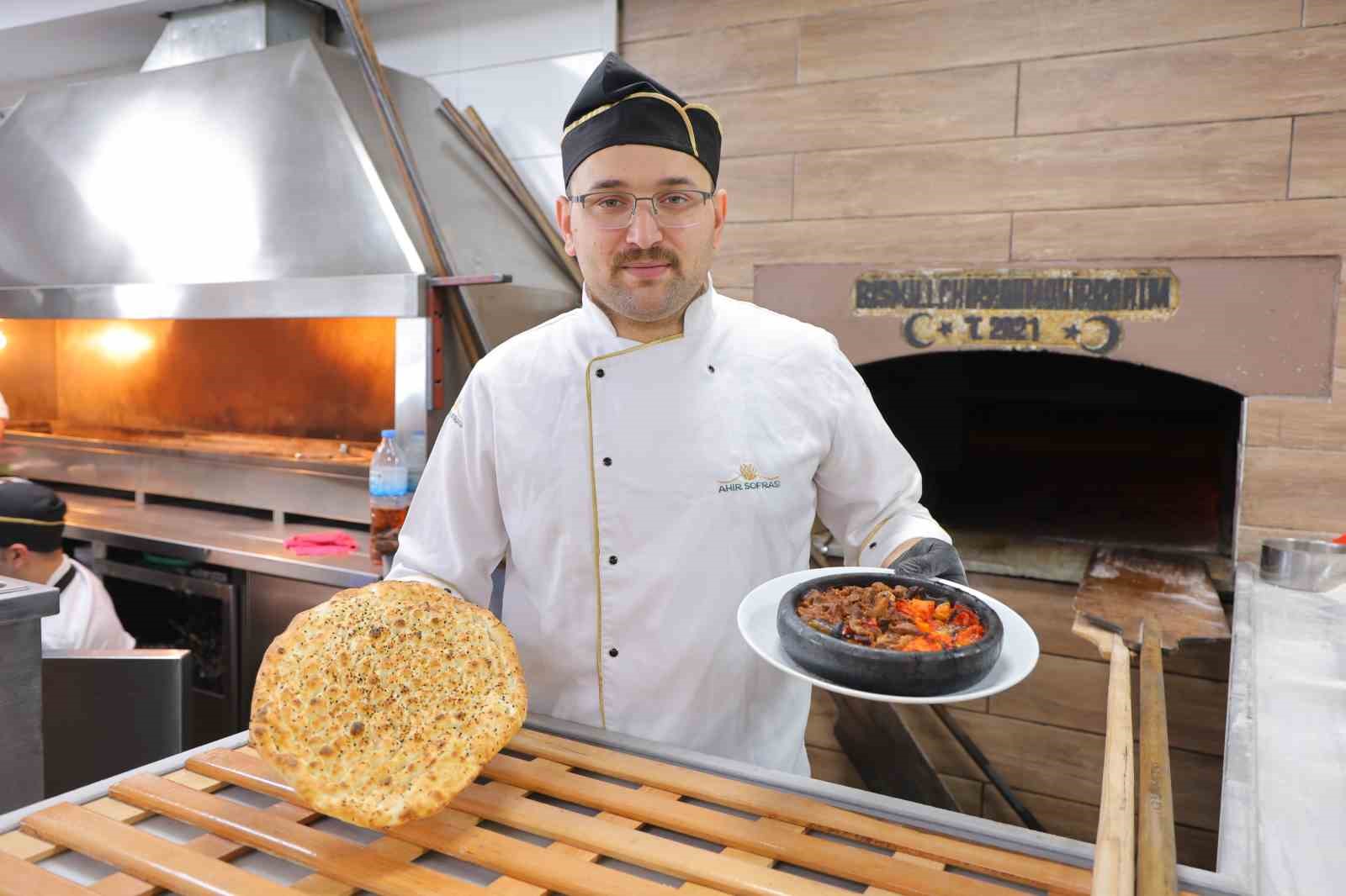 Kahramanmaraş’ta iftar sofralarını süsleyen lezzet: Eli böğründe
