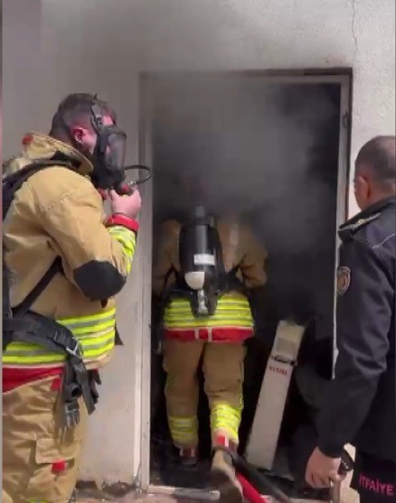 Kahramanmaraş’ta ikamet ve depo yangını
