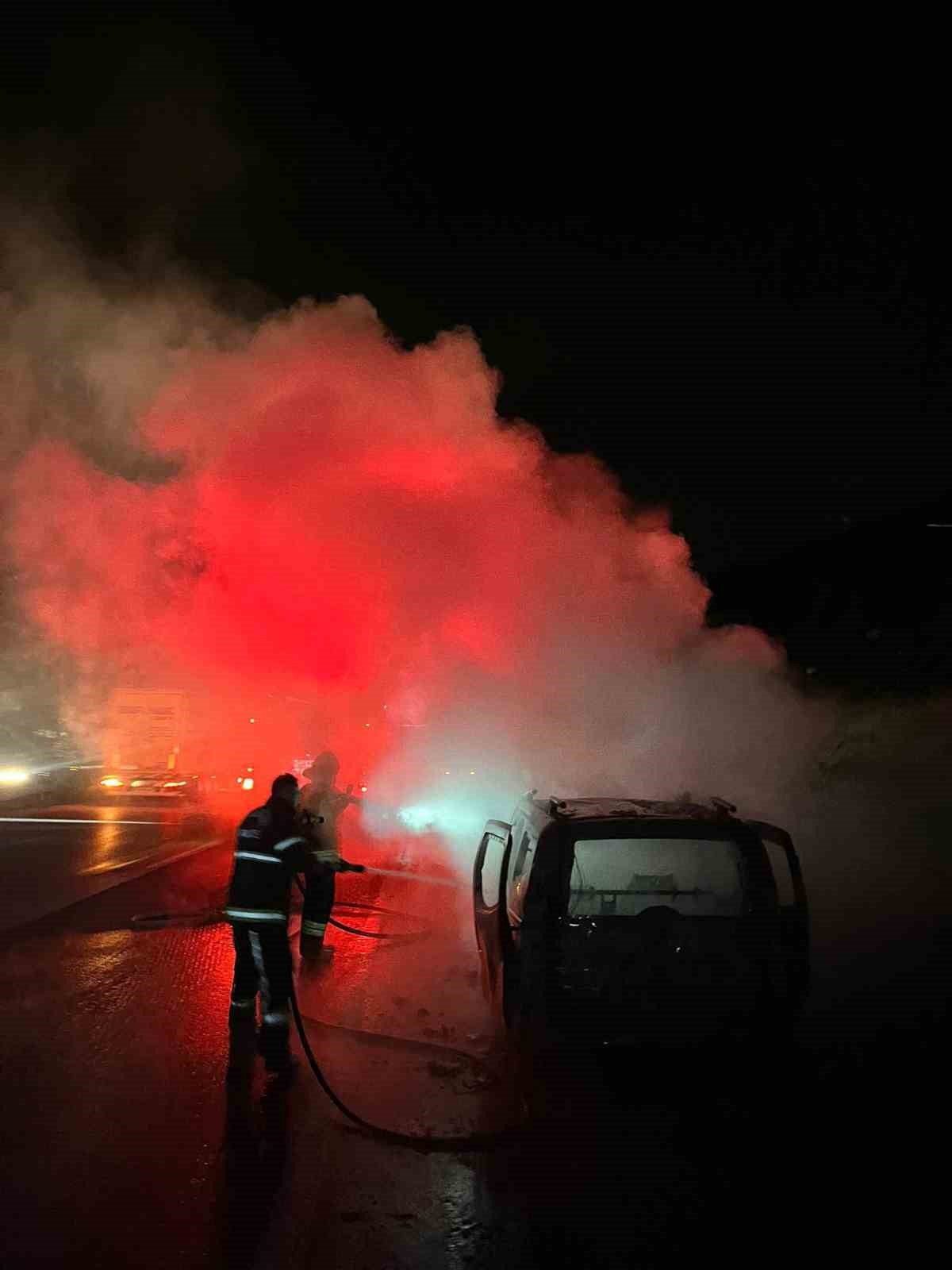 Kahramanmaraş’ta iki farklı noktada araç yangını söndürüldü
