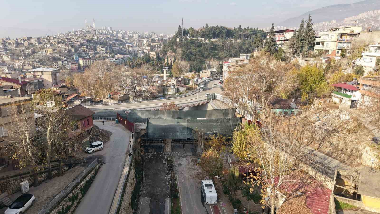 Kahramanmaraş’ta Kanlıdere Köprüsü yeniden ayağa kaldırılıyor
