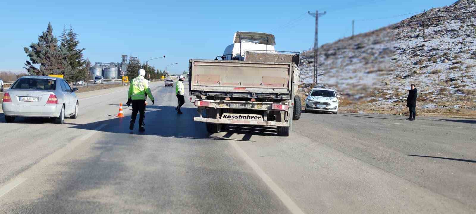 Kahramanmaraş’ta kış lastiği uygulaması
