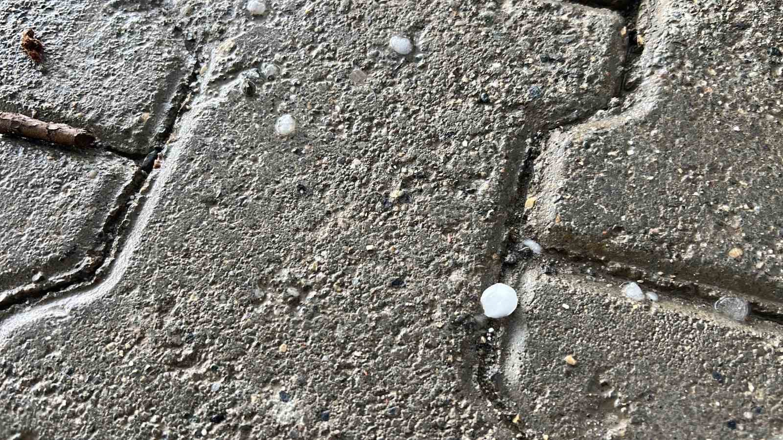 Kahramanmaraş’ta kısa süreli dolu etkili oldu
