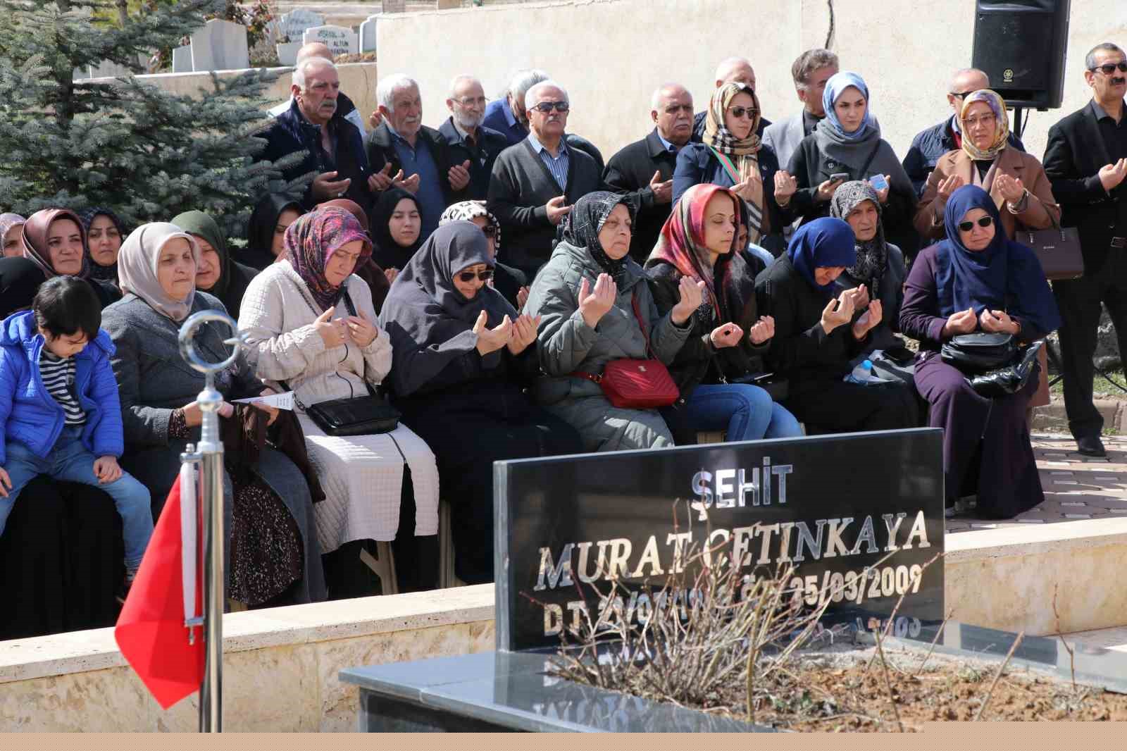 Kahramanmaraş’ta Muhsin Yazıcıoğlu’yla birlikte düşen helikopterde vefat edenler mezarları başında anıldı
