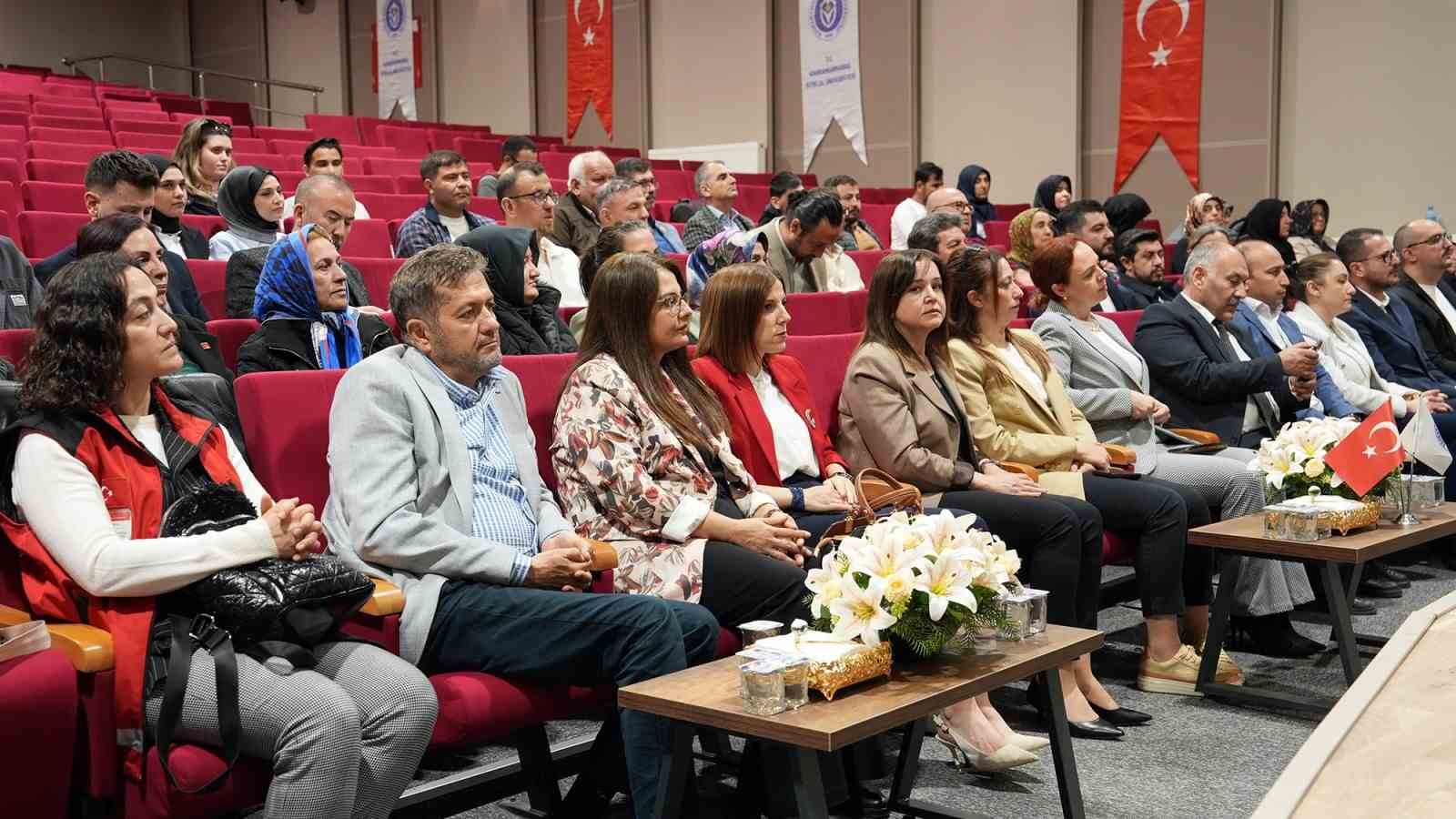 Kahramanmaraş’ta otizme dikkat çeken konferans
Kahramanmaraş’ta otizme dikkat çeken konferans