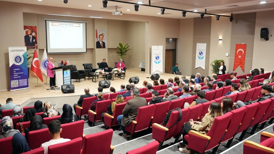 Kahramanmaraş’ta otizme dikkat çeken konferans
Kahramanmaraş’ta otizme dikkat çeken konferans