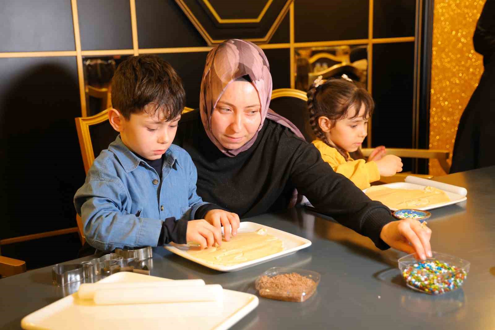 Kahramanmaraş’ta özel çocuklar kendi kurabiyelerini yaptı: Hem öğrendiler hem eğlendiler
