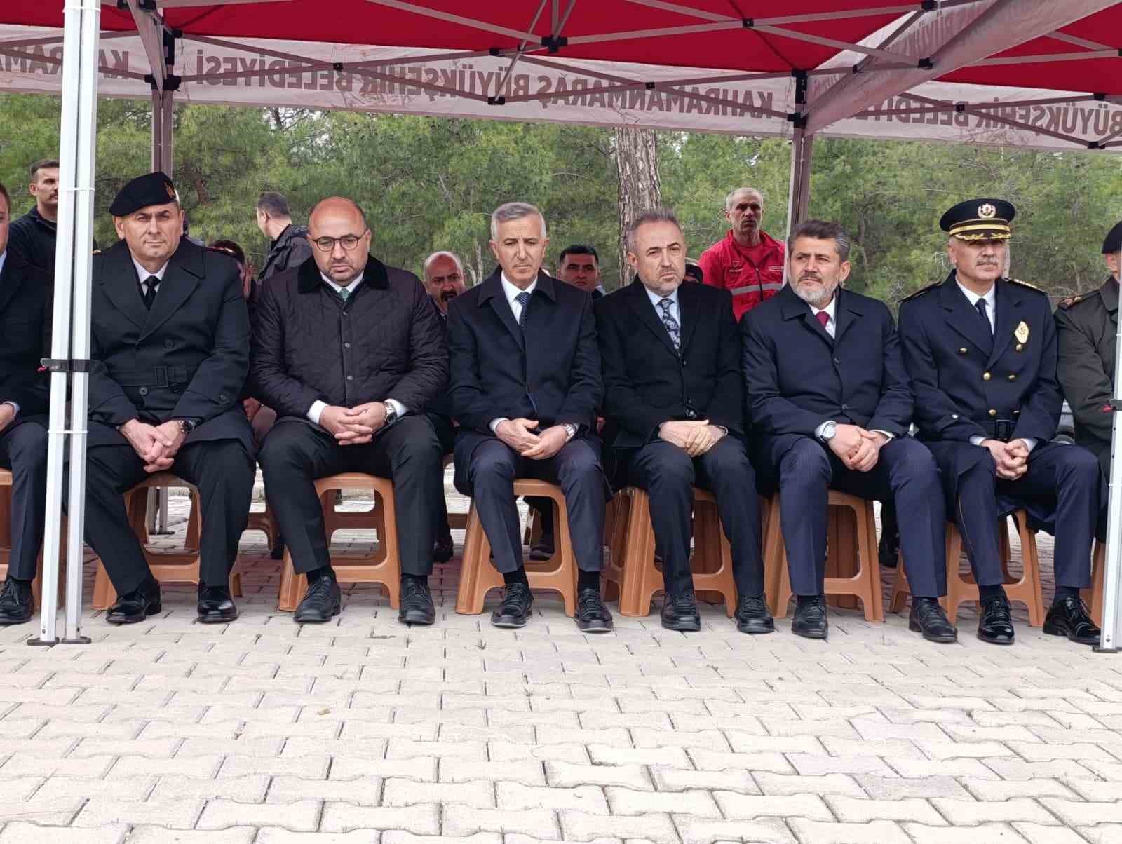 Kahramanmaraş’ta protokolden bayram öncesi şehitlik ziyareti
