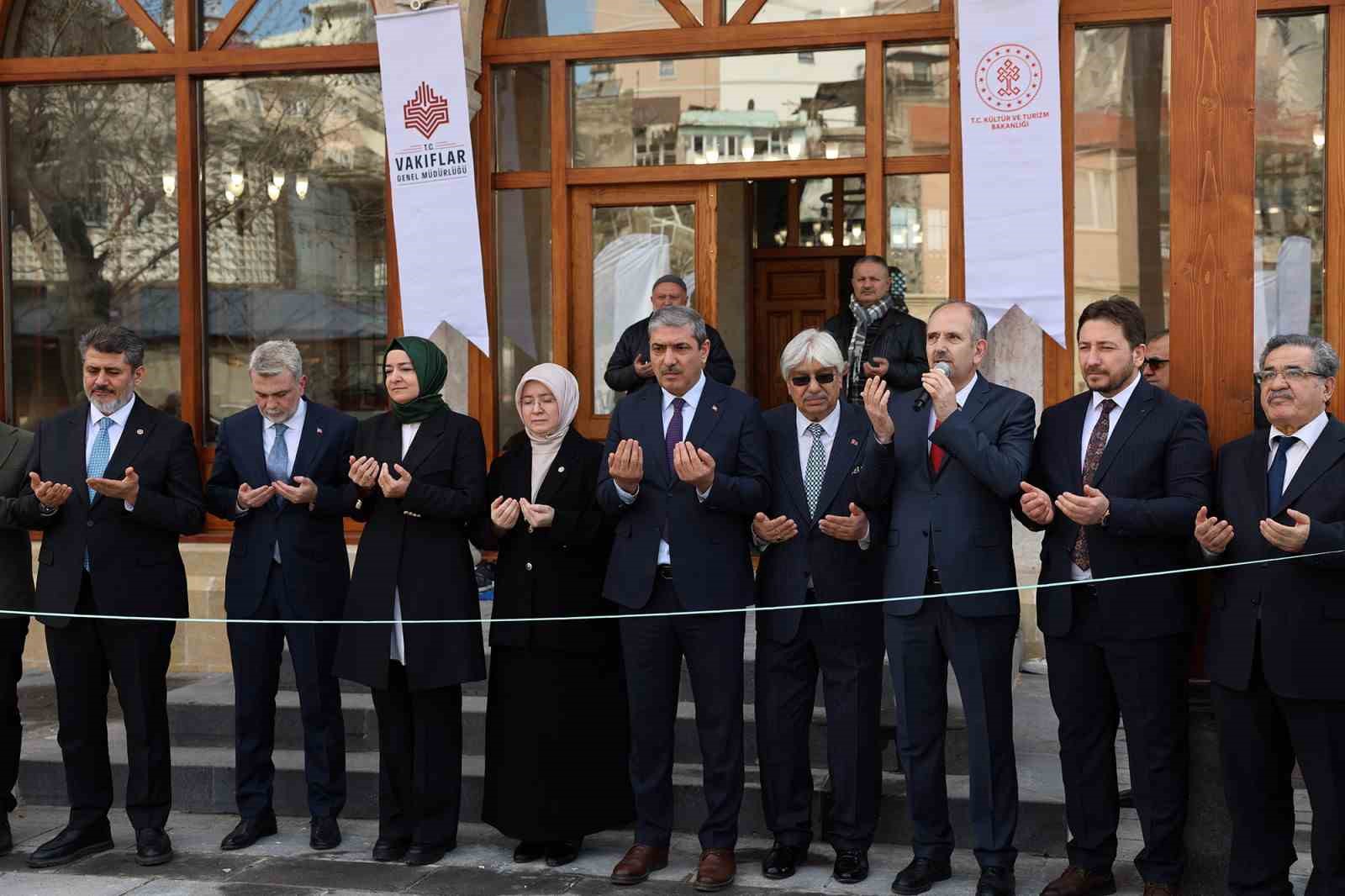 Kahramanmaraş’ta restorasyonu tamamlanan 5 cami daha ibadete açıldı
