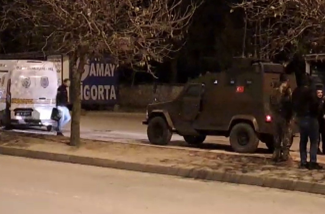 Kahramanmaraş’ta şüpheli araçtan el yapımı patlayıcı çıktı
