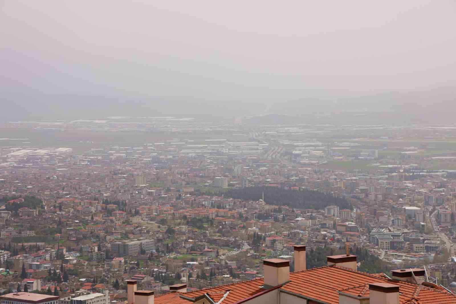Kahramanmaraş’ta toz taşınımı etkili oldu
