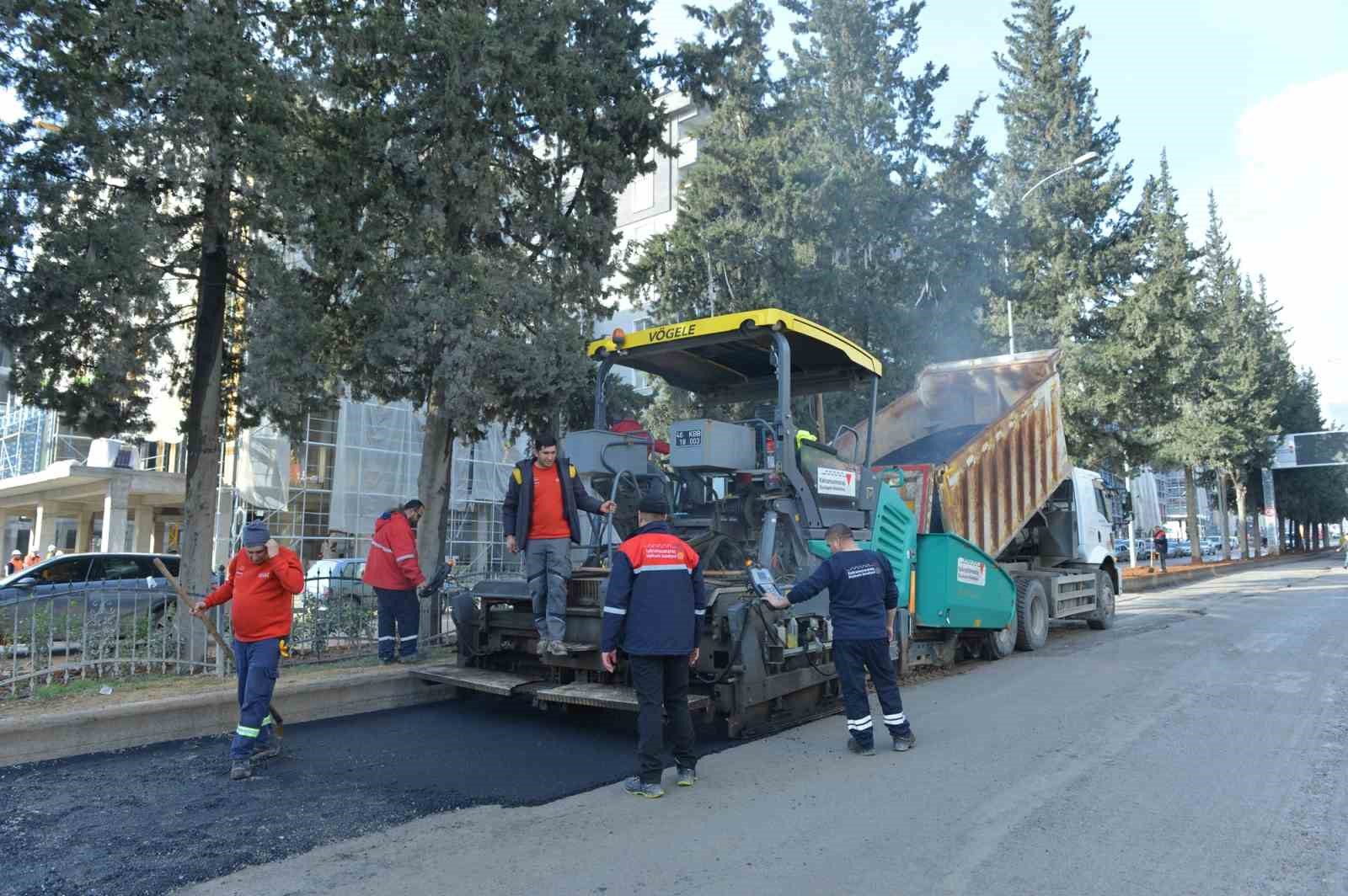 Kahramanmaraş’ta yol bakım ve onarım çalışmaları
