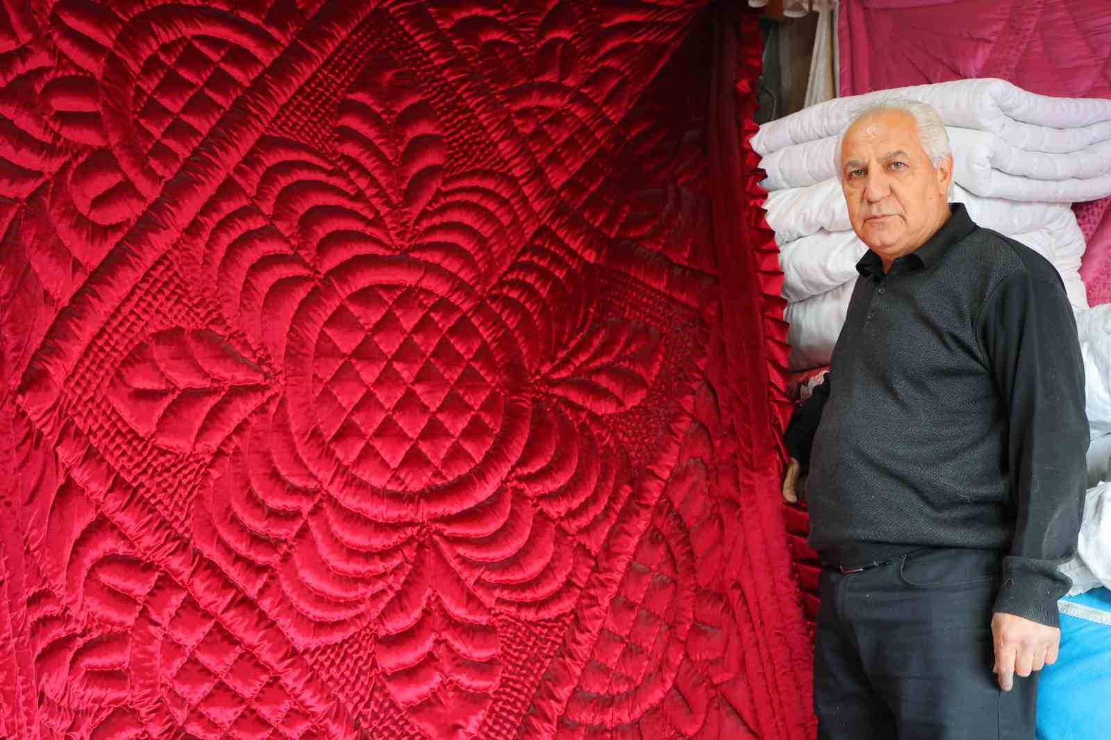 Kahramanmaraş’ta yorgancılık mesleği yok olma tehlikesiyle karşı karşıya
Kahramanmaraş’ta yorgancılık mesleği yok olma tehlikesiyle karşı karşıya