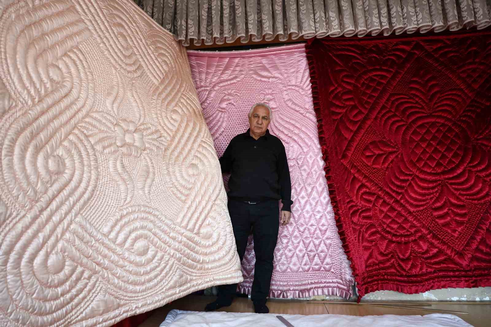 Kahramanmaraş’ta yorgancılık mesleği yok olma tehlikesiyle karşı karşıya
Kahramanmaraş’ta yorgancılık mesleği yok olma tehlikesiyle karşı karşıya