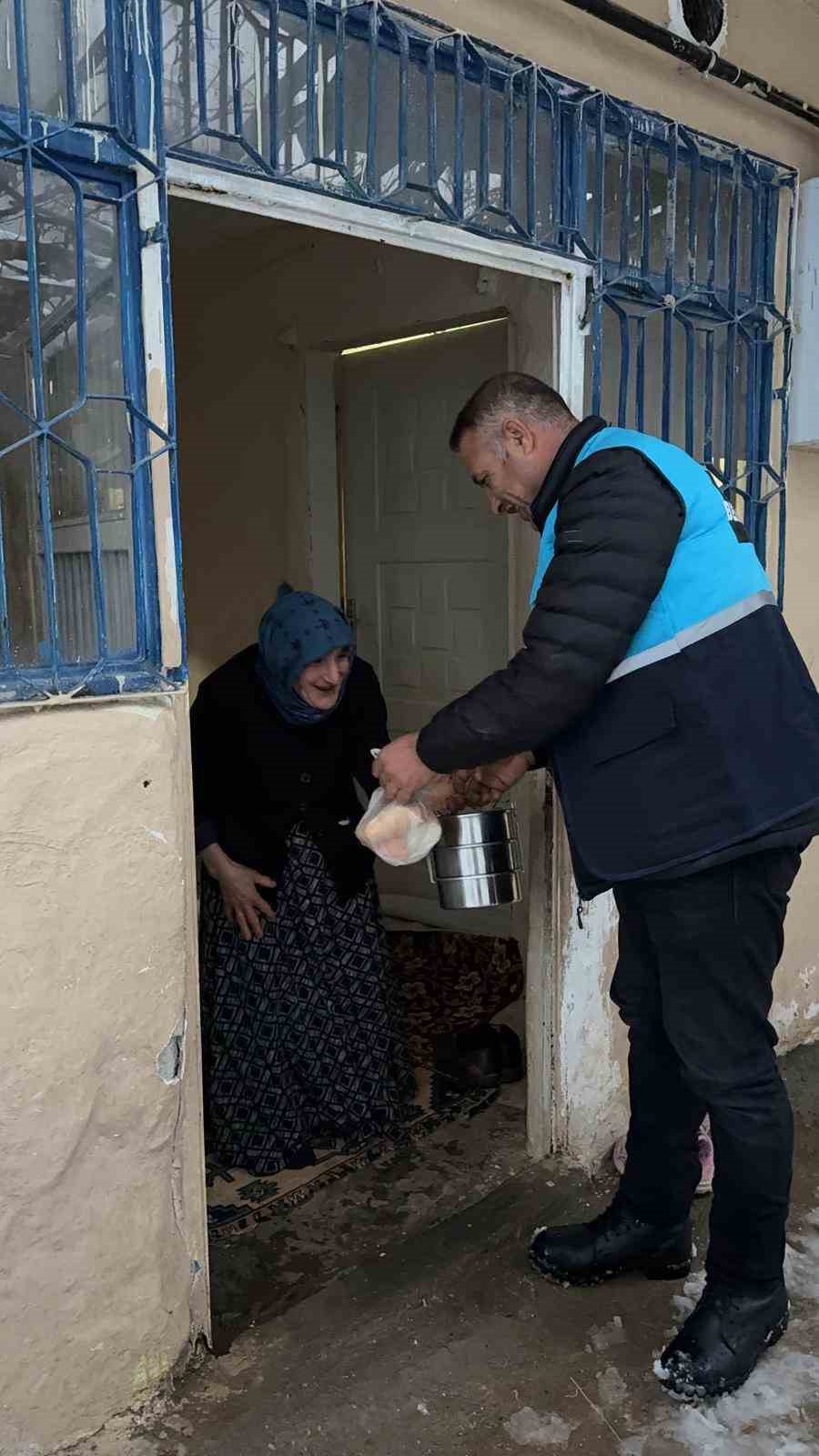 Kahta Belediyesi’nden karla mücadele seferberliği
