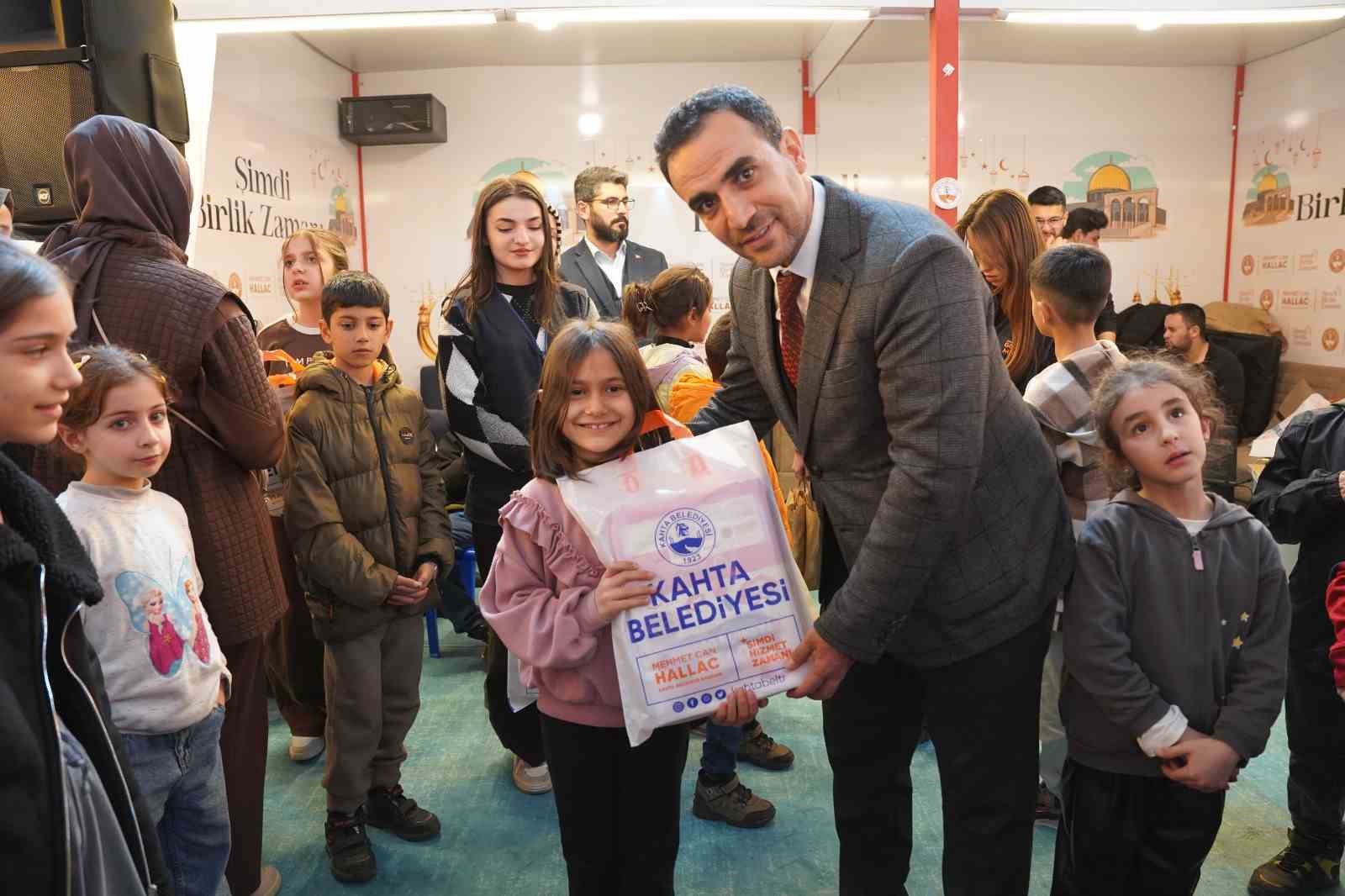 Kahta Belediyesi’nden Ramazan Çarşısı etkinliği
