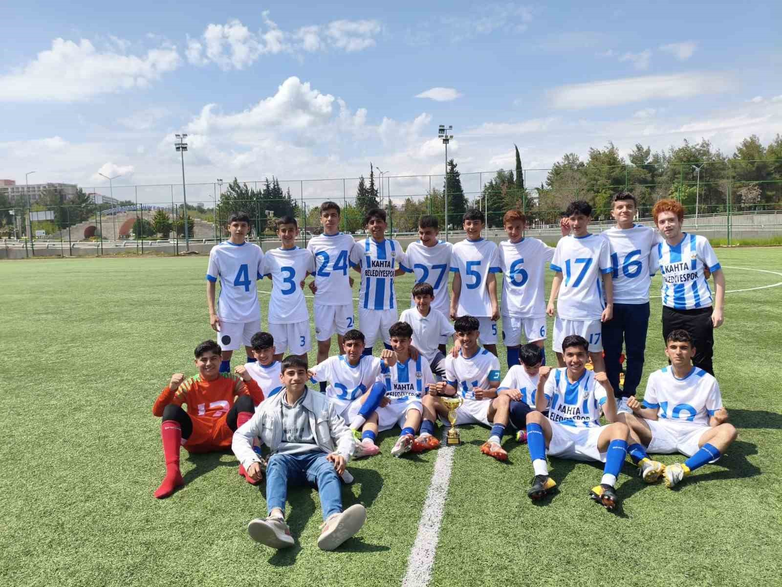 Kahta Belediyespor alt yapıda zirvede
