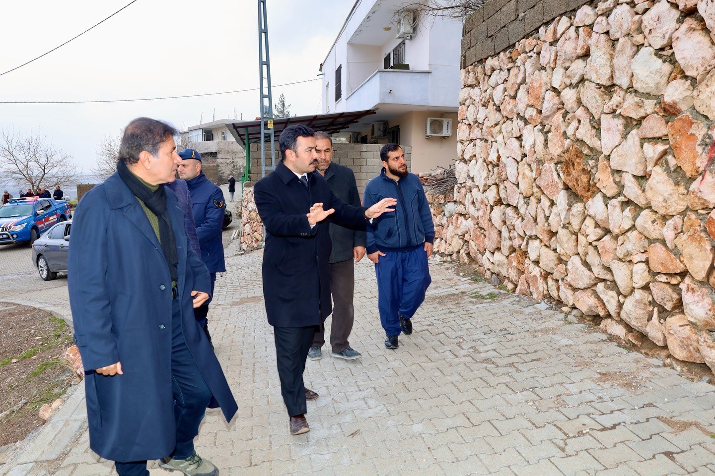 Kahta Kaymakamı Soysal, Ballı Köyü’nde vatandaşlarla buluştu
