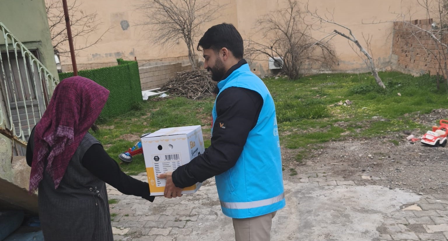 Kahta KYK Öğrencilerinden Ramazan’da gönüllere dokunan yardım
