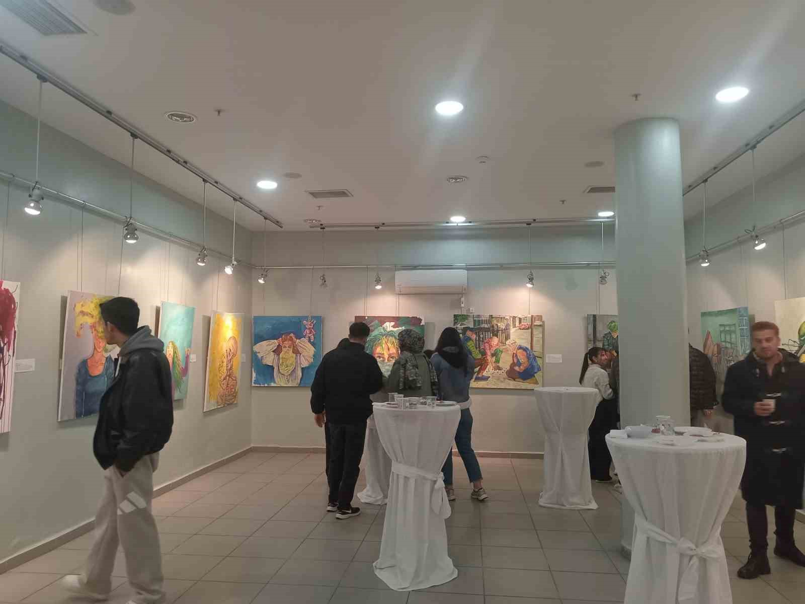 Kahta’da sanat ve çevre temalı sergi ilgi gördü
