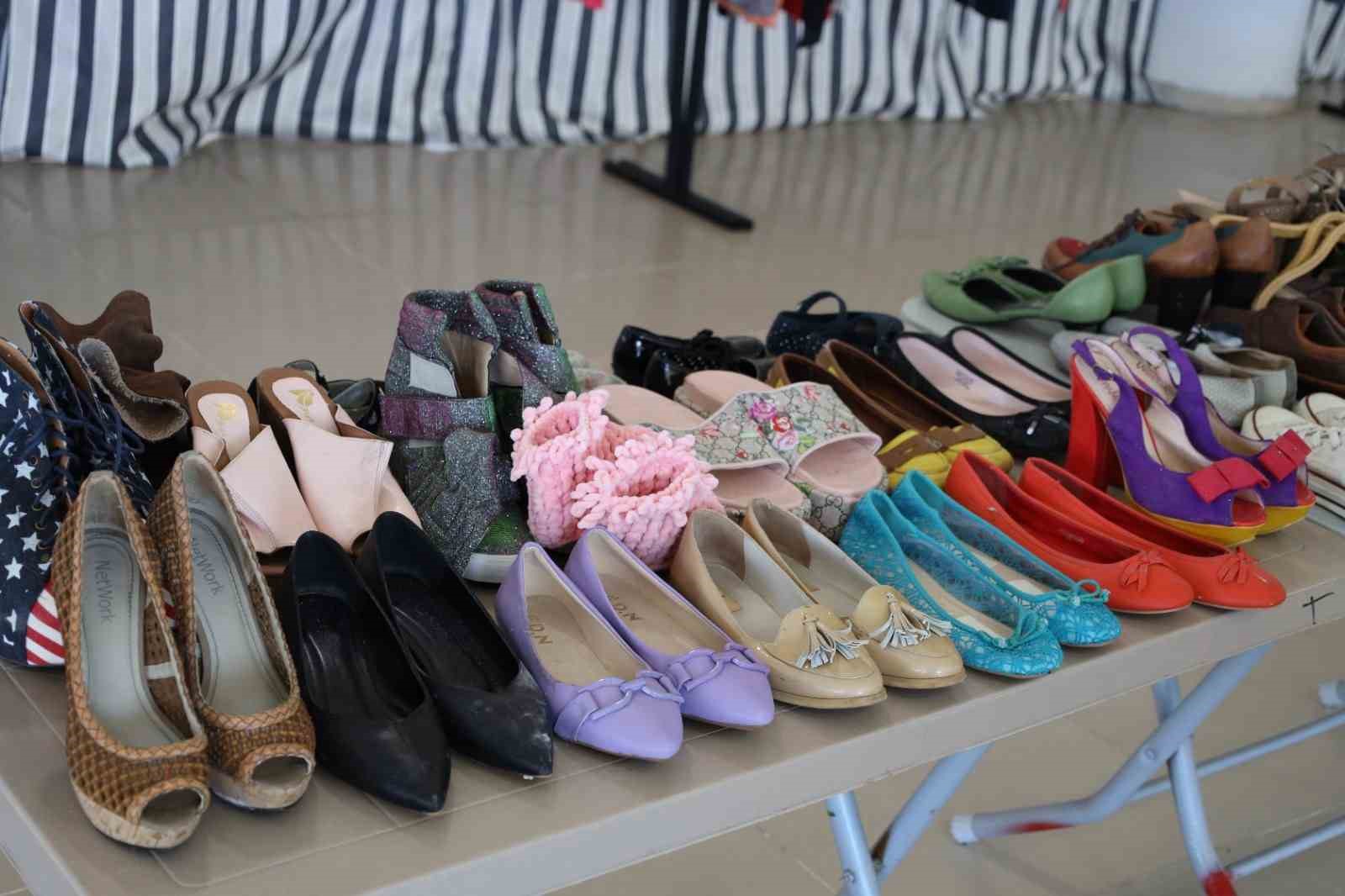 Kale Belediyesinden ihtiyaç sahibi vatandaşlara Sosyal Market desteği
