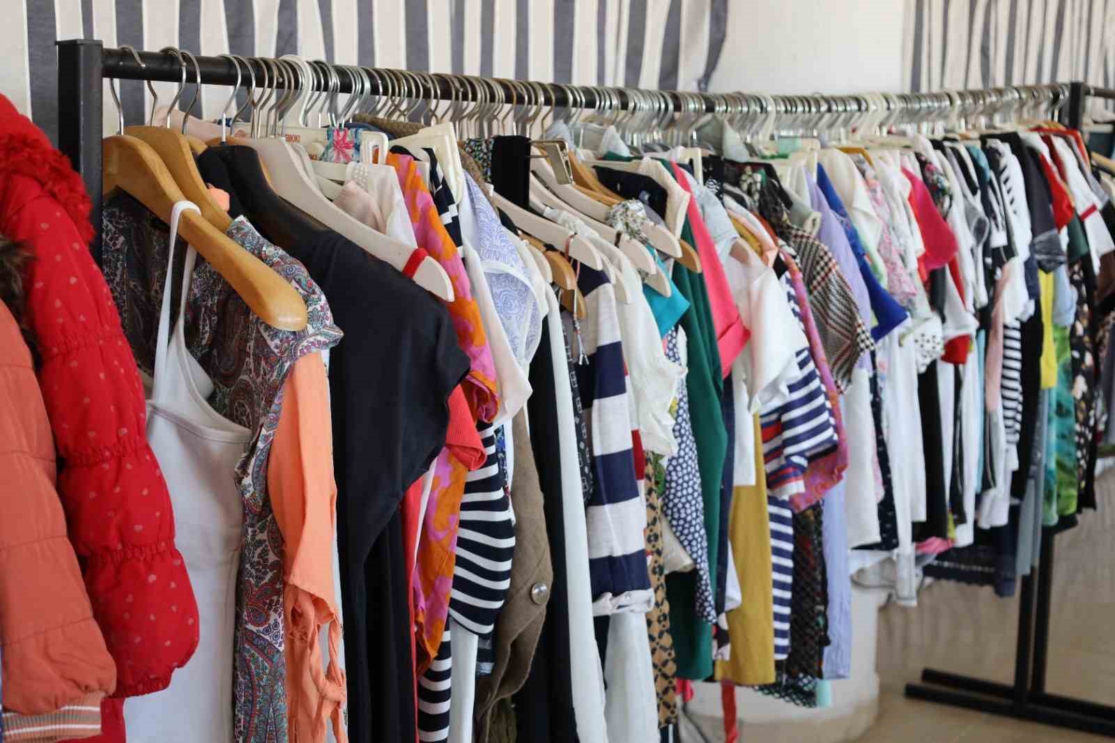 Kale Belediyesinden ihtiyaç sahibi vatandaşlara Sosyal Market desteği
