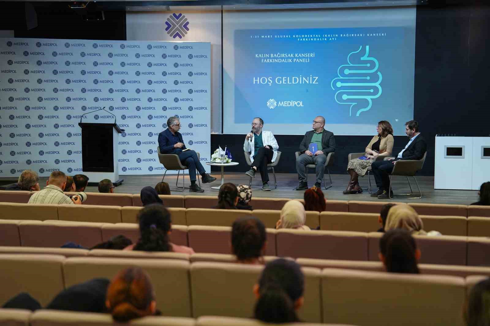 Kalın bağırsak kanseri panelinde kritik uyarılar
Kalın bağırsak kanseri panelinde kritik uyarılar