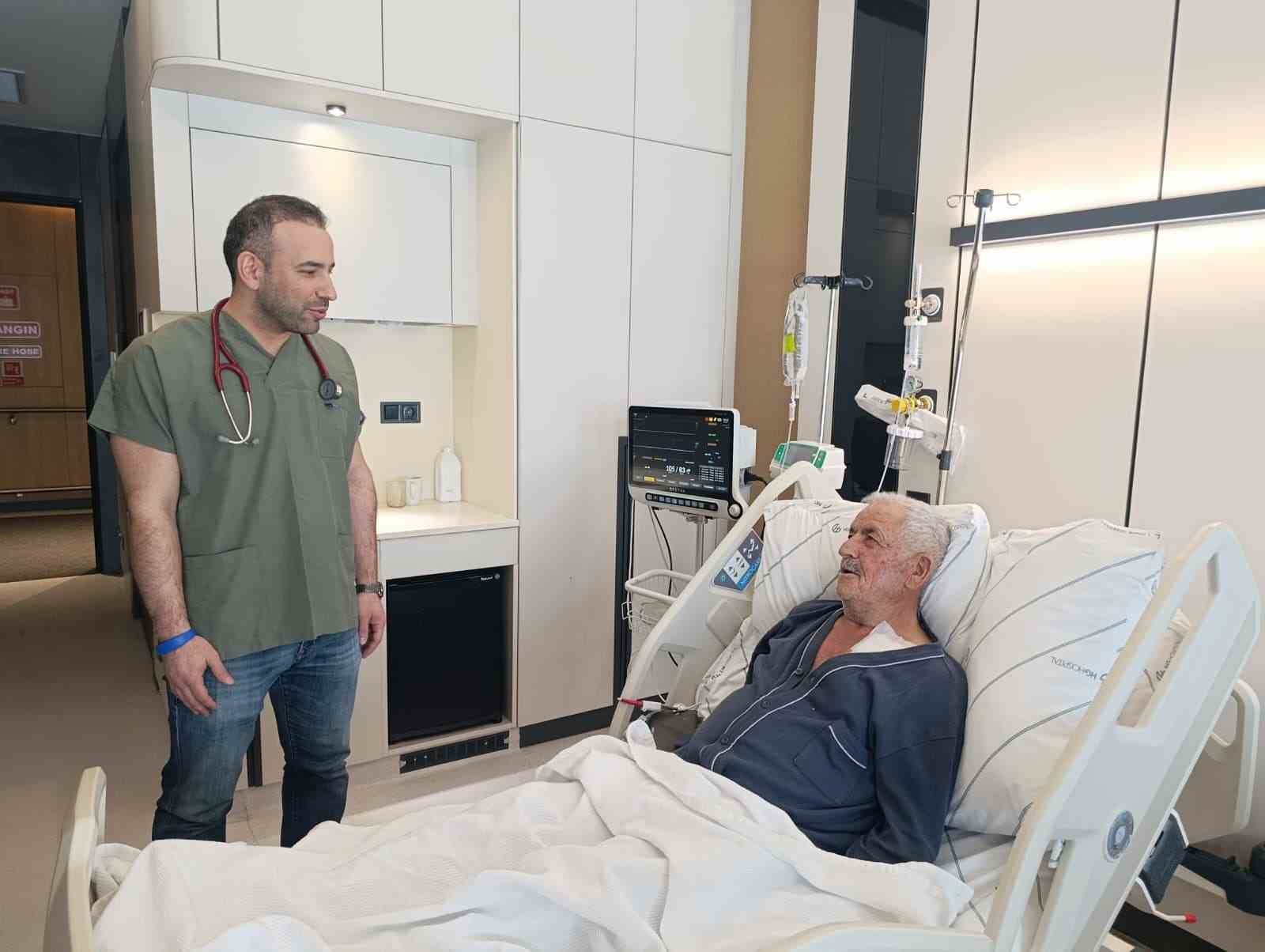 Kalp pili enfeksiyonu başarılı operasyonla giderildi
