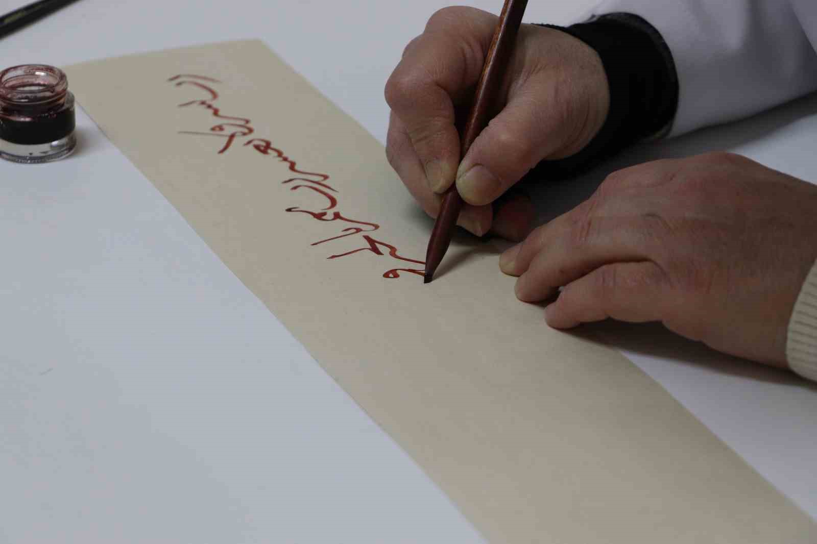 Kamış kalemin sabırla imtihanı: Tek eser için aylarca emek veriliyor
