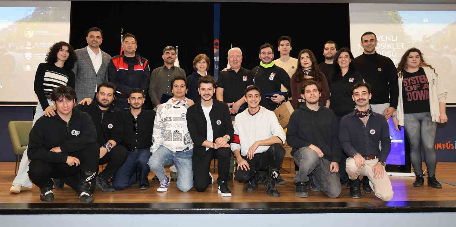 Kampüste ‘güvenli sürüş’ seferberliği
Kampüste ‘güvenli sürüş’ seferberliği