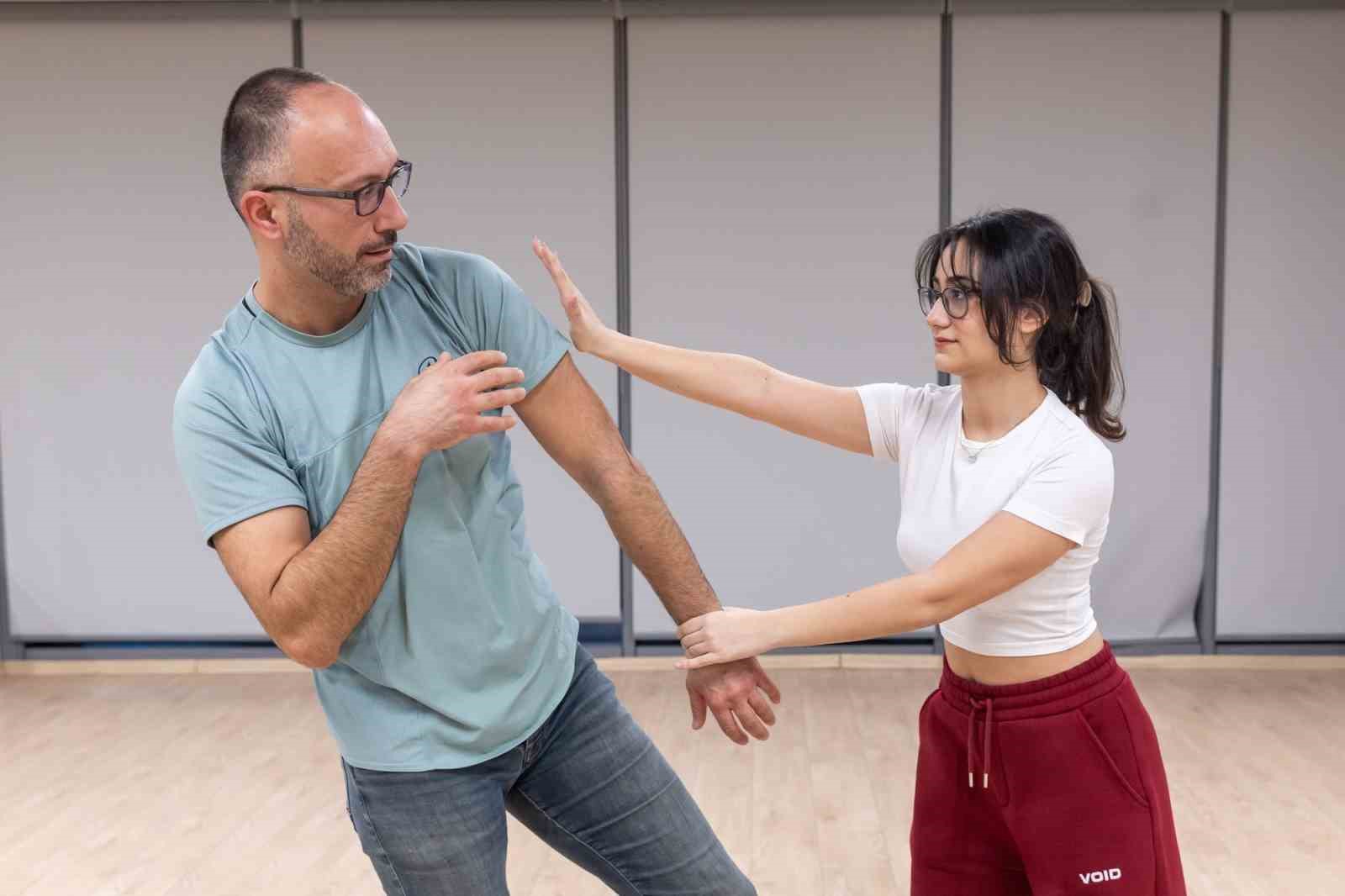 Kampüste güvenli yaşam eğitimi: Öğrenciler "kendini koruma" becerileri kazandı
